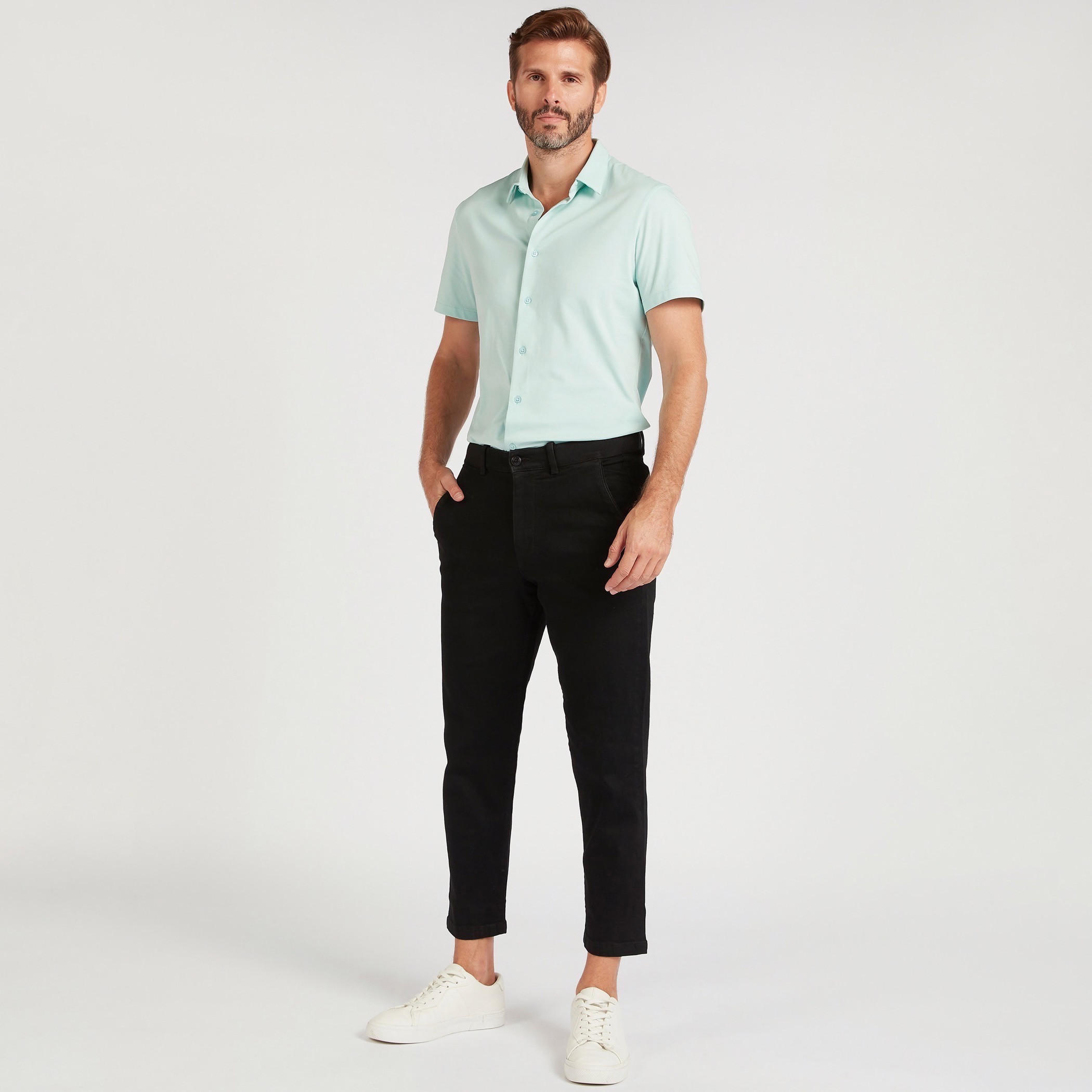 قميص سادة بياقة عادية وأكمام قصيرة-men-clothing-shirts-image-2