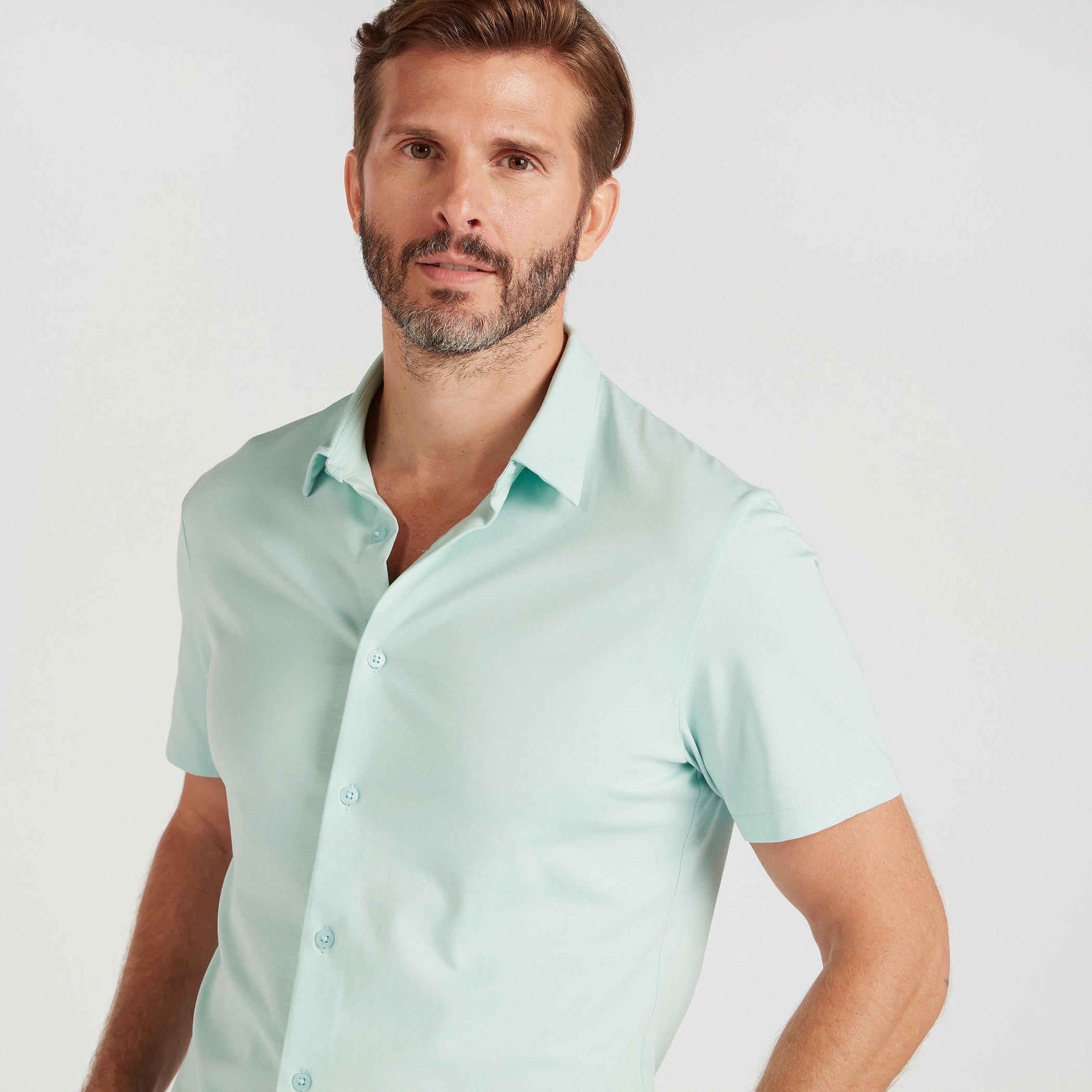قميص سادة بياقة عادية وأكمام قصيرة-men-clothing-shirts-image-3