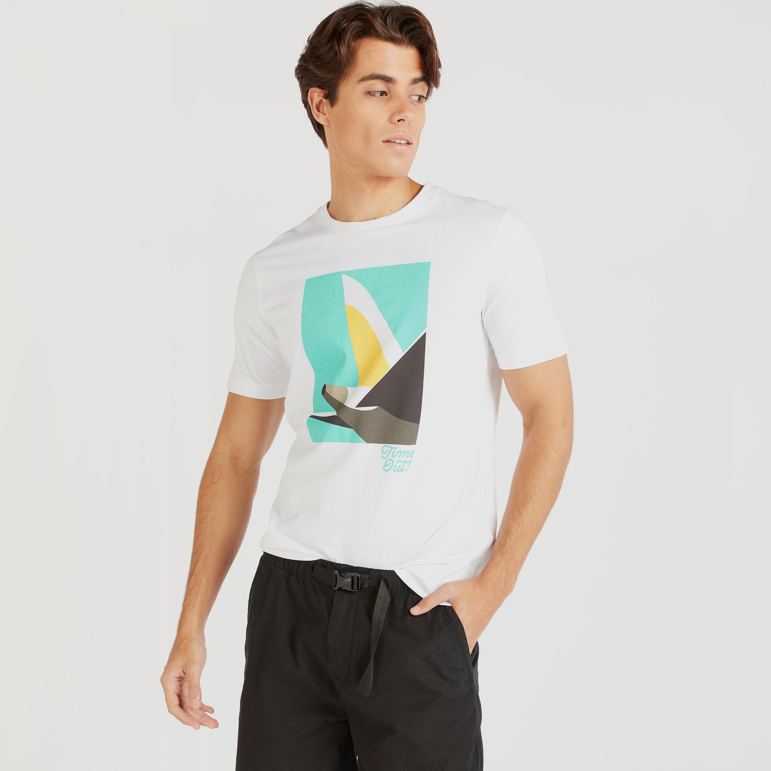 تيشيرت بياقة ضيّقة وأكمام قصيرة وطبعات-men-clothing-tshirtsandpolos-tshirts-image-1