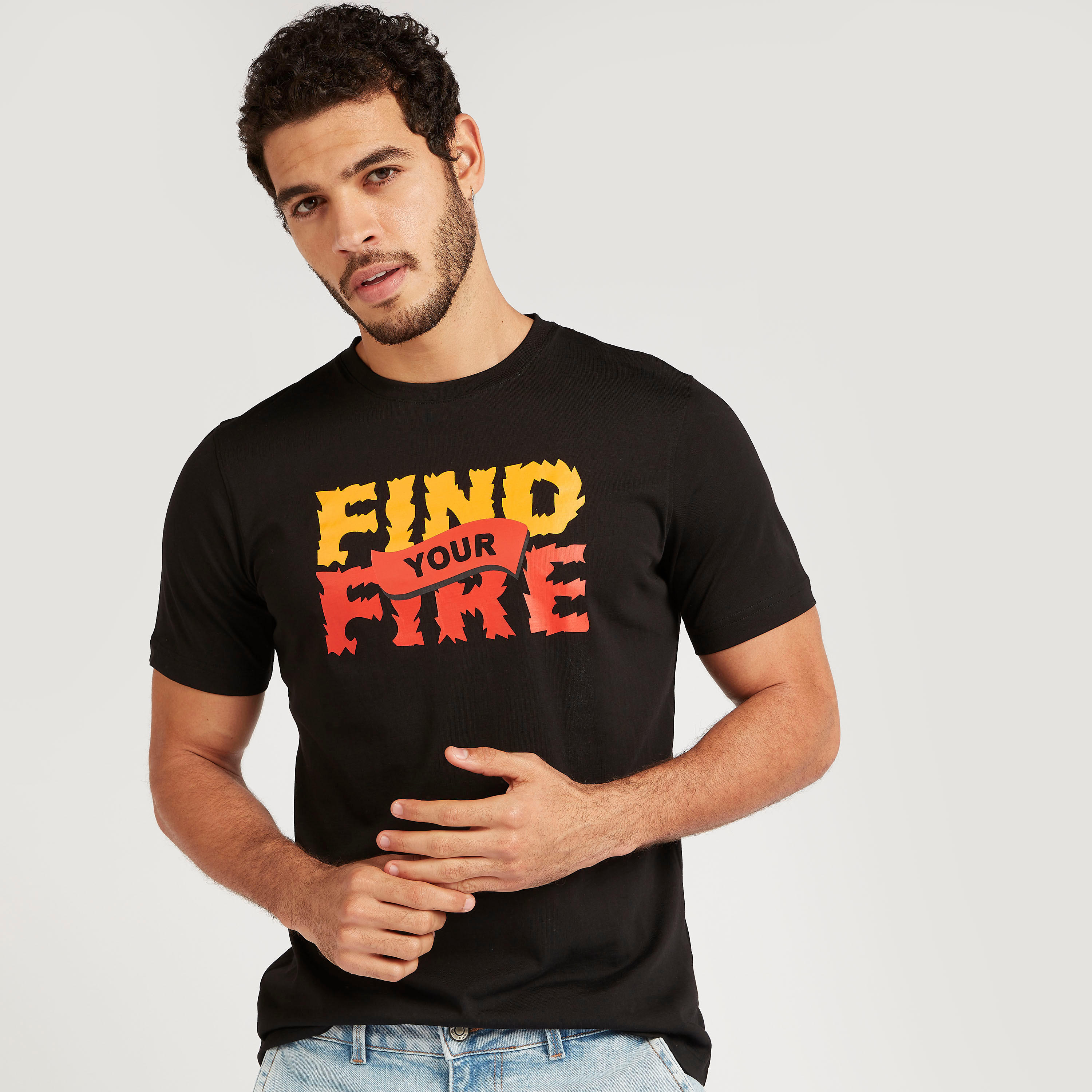 تيشيرت سليم فيت بياقة ضيّقة وأكمام قصيرة-men-clothing-tshirtsandpolos-tshirts-image-1