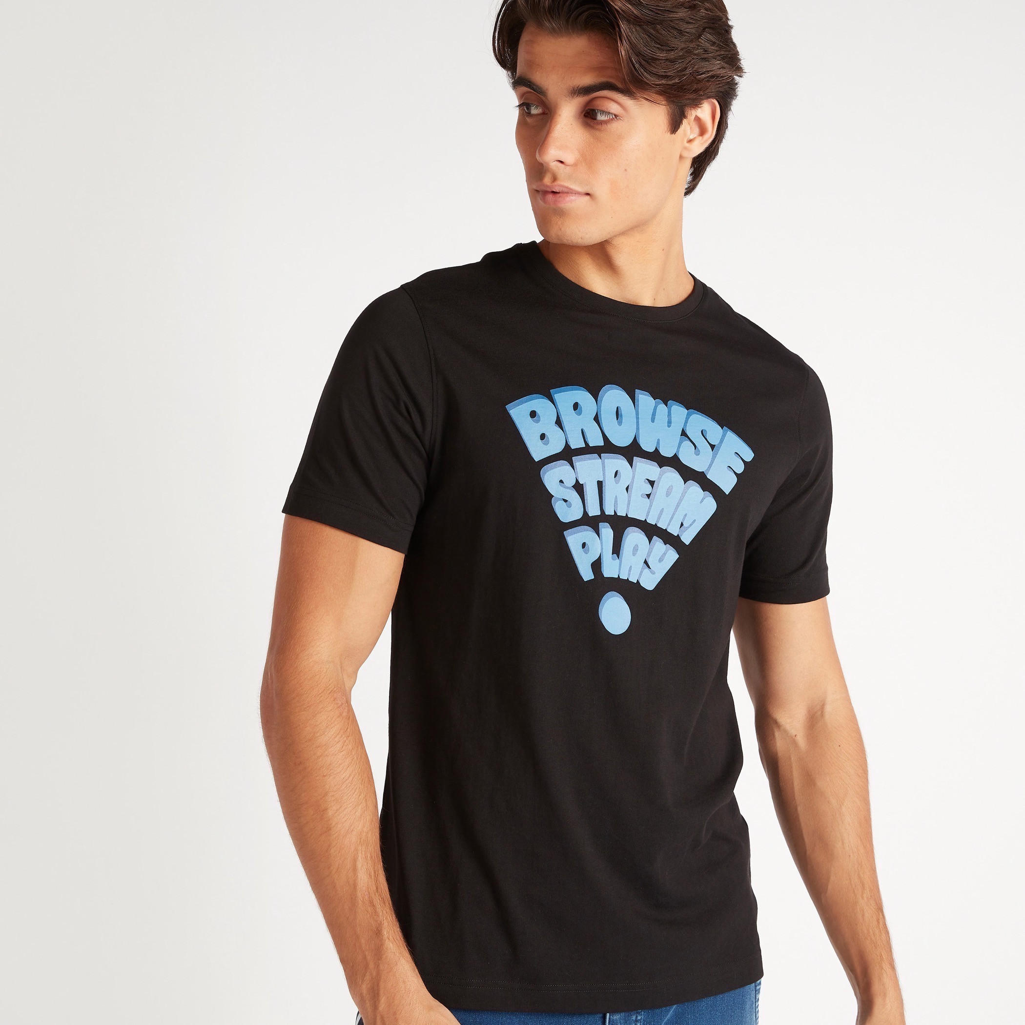 تيشيرت بقصّة سليم وياقة ضيّقة وأكمام قصيرة وطبعات-men-clothing-tshirtsandpolos-tshirts-image-5