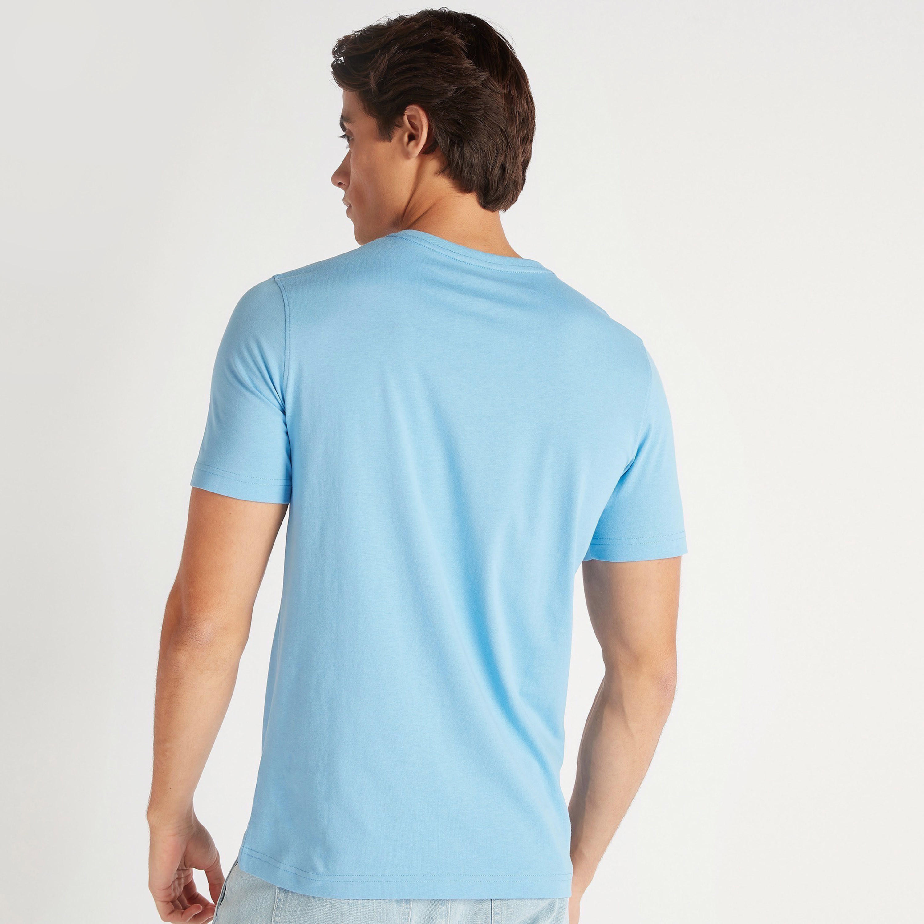 تيشيرت بقصة سليم وياقة ضيقة وأكمام قصيرة وطبعات-men-clothing-tshirtsandpolos-tshirts-image-4