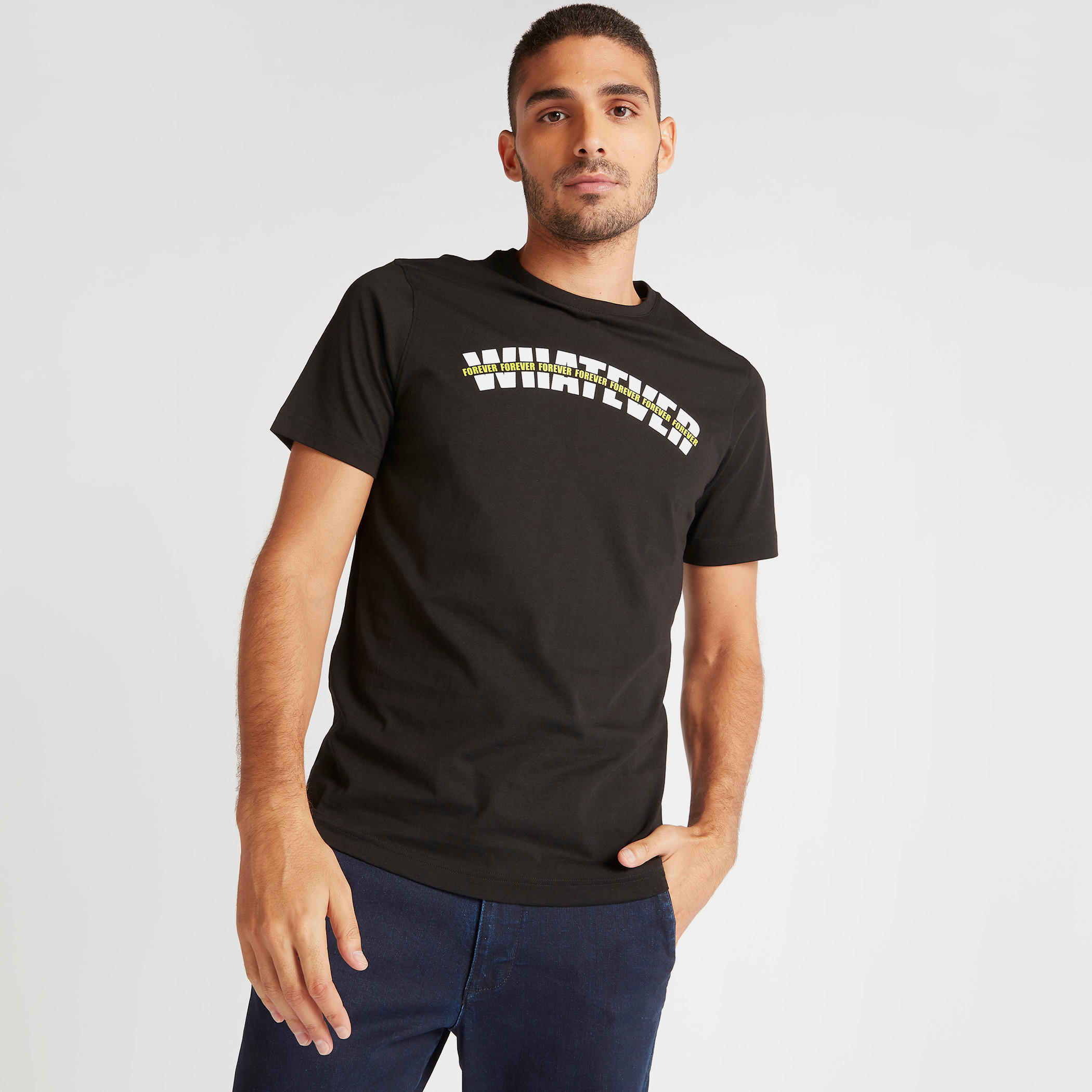 تيشيرت بقصة سليم وياقة ضيقة وأكمام قصيرة وطبعات-men-clothing-tshirtsandpolos-tshirts-image-1