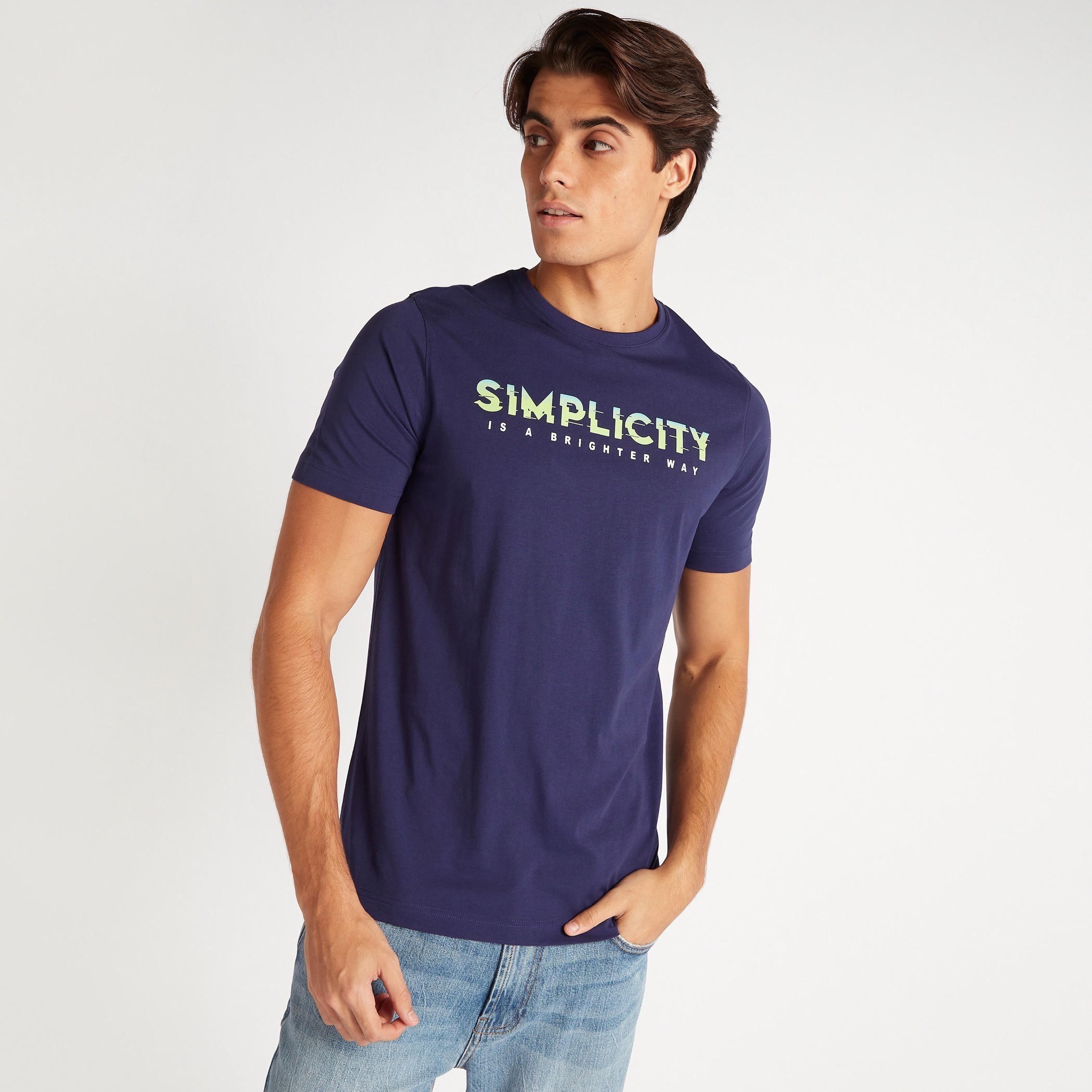 تيشيرت بياقة ضيّقة وأكمام قصيرة وطبعات-men-clothing-tshirtsandpolos-tshirts-image-5