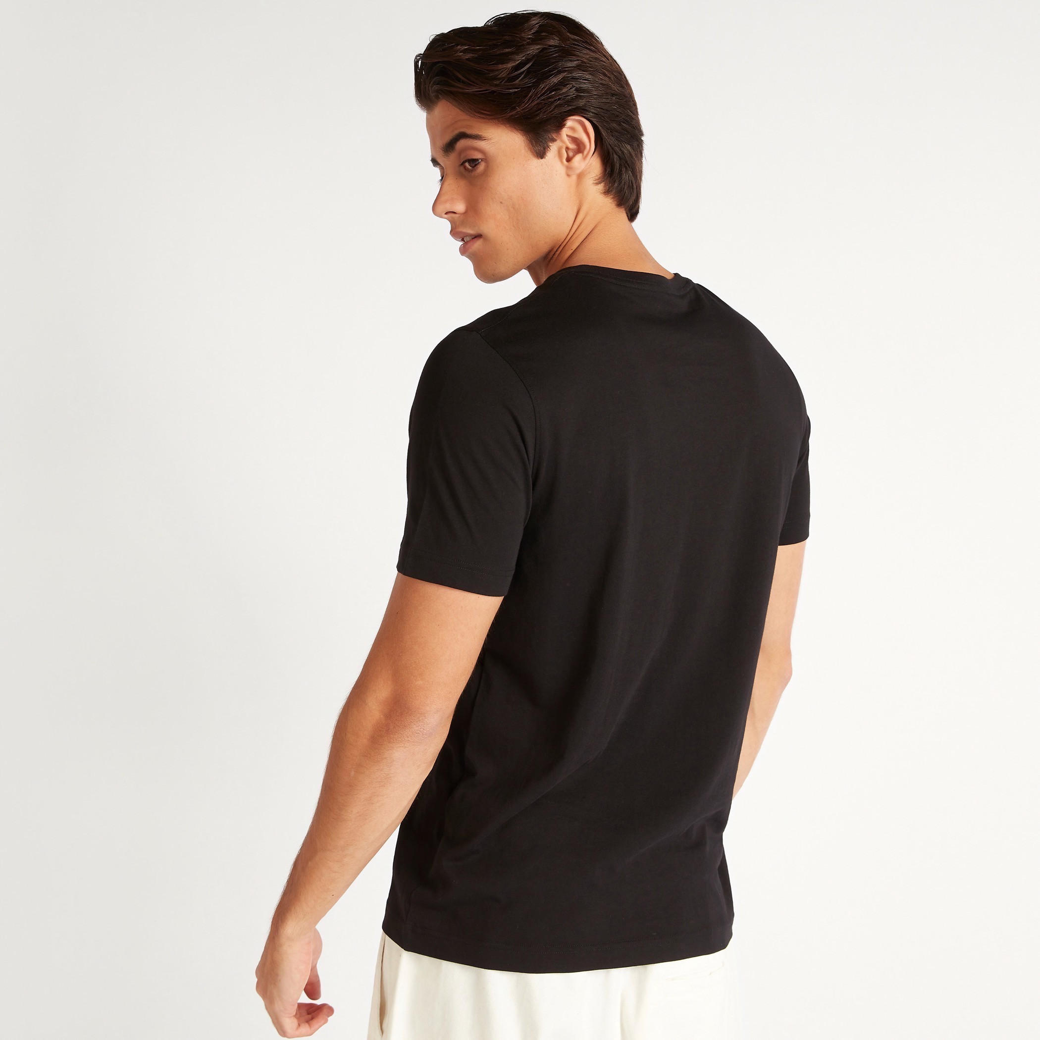 تيشيرت بياقة ضيّقة وأكمام قصيرة وطبعات-men-clothing-tshirtsandpolos-tshirts-image-3