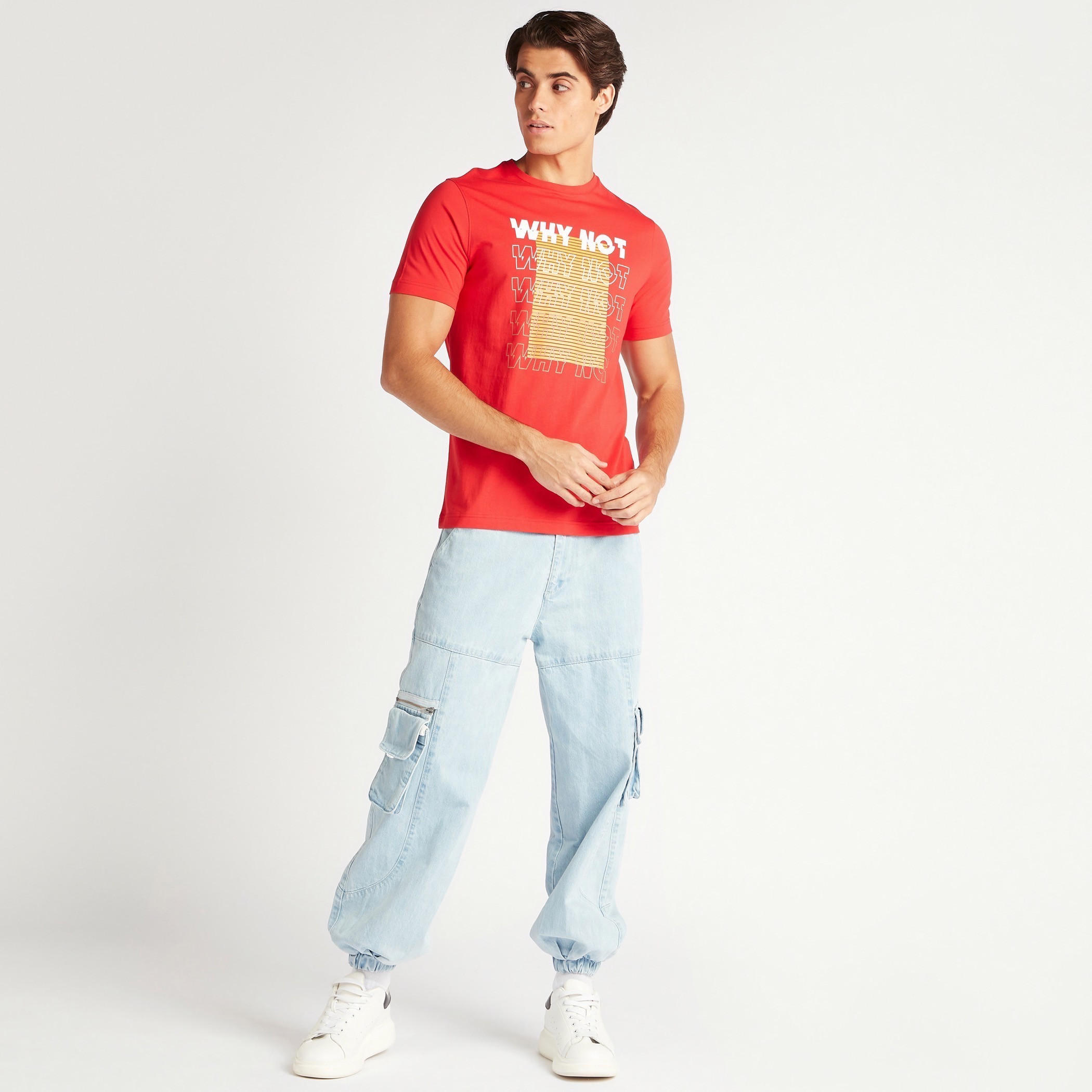 تيشيرت بياقة ضيّقة وأكمام قصيرة وطبعات-men-clothing-tshirtsandpolos-tshirts-image-6