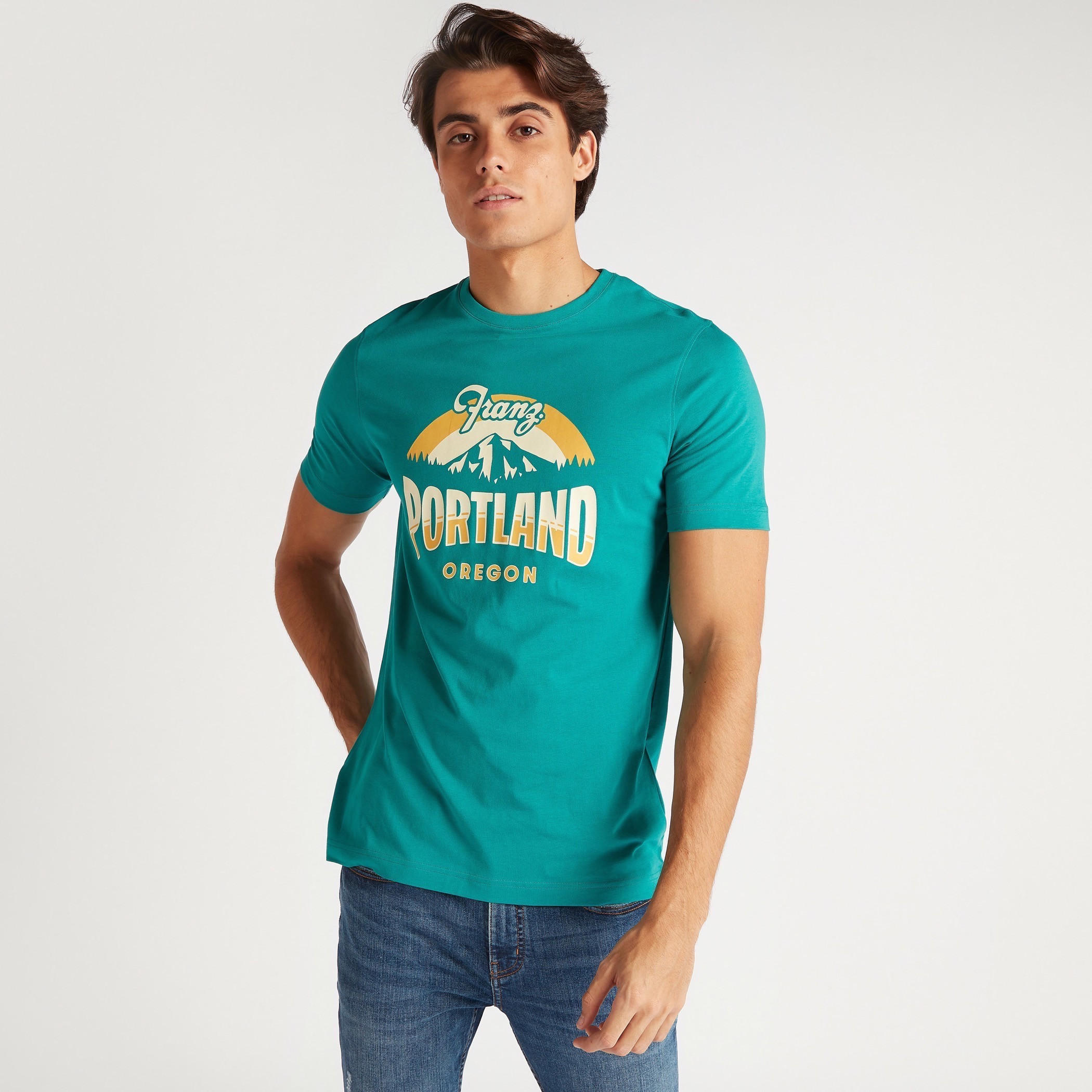 تيشيرت بقصة سليم وياقة ضيقة وأكمام قصيرة وطبعات-men-clothing-tshirtsandpolos-tshirts-image-5