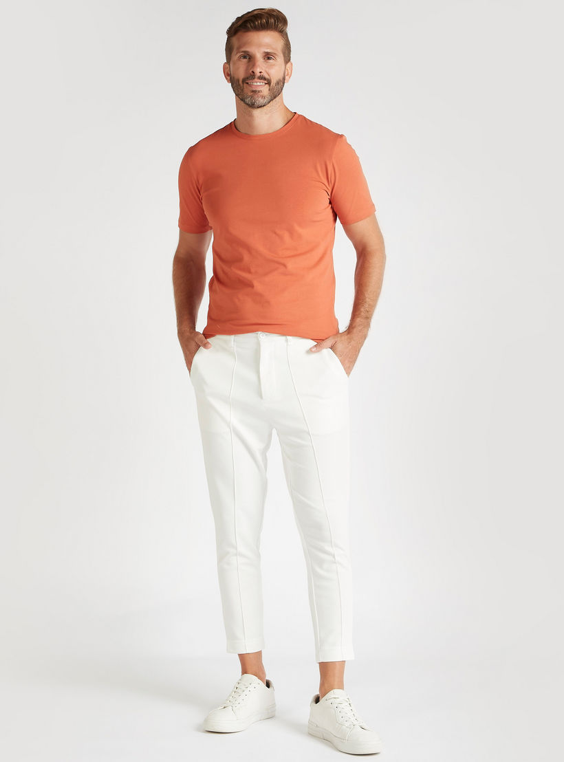 تيشيرت سادة بياقة ضيّقة وأكمام قصيرة-men-clothing-tshirtsandpolos-tshirts-image-5