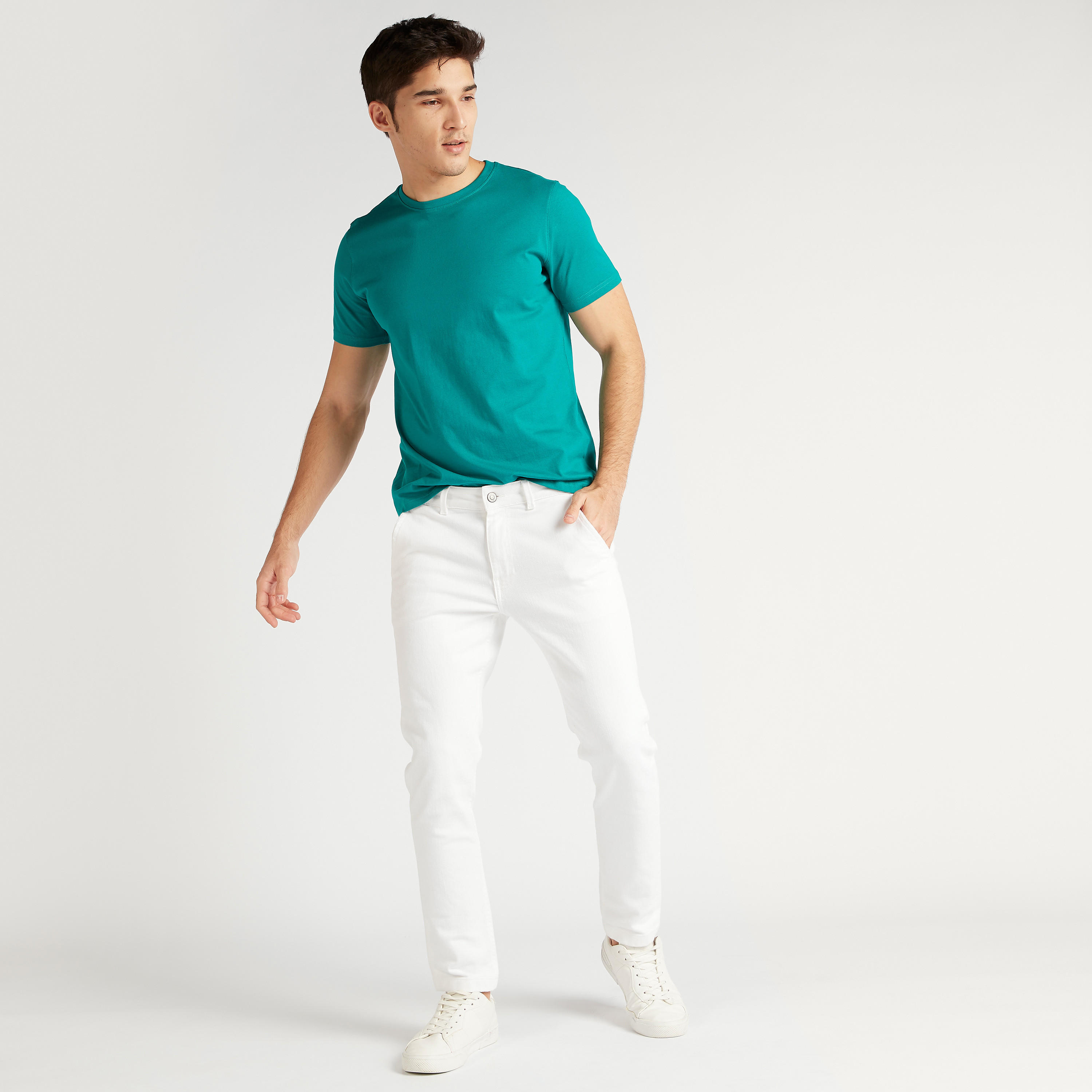 تيشيرت سادة بياقة ضيّقة وأكمام قصيرة-men-clothing-tshirtsandpolos-tshirts-image-3