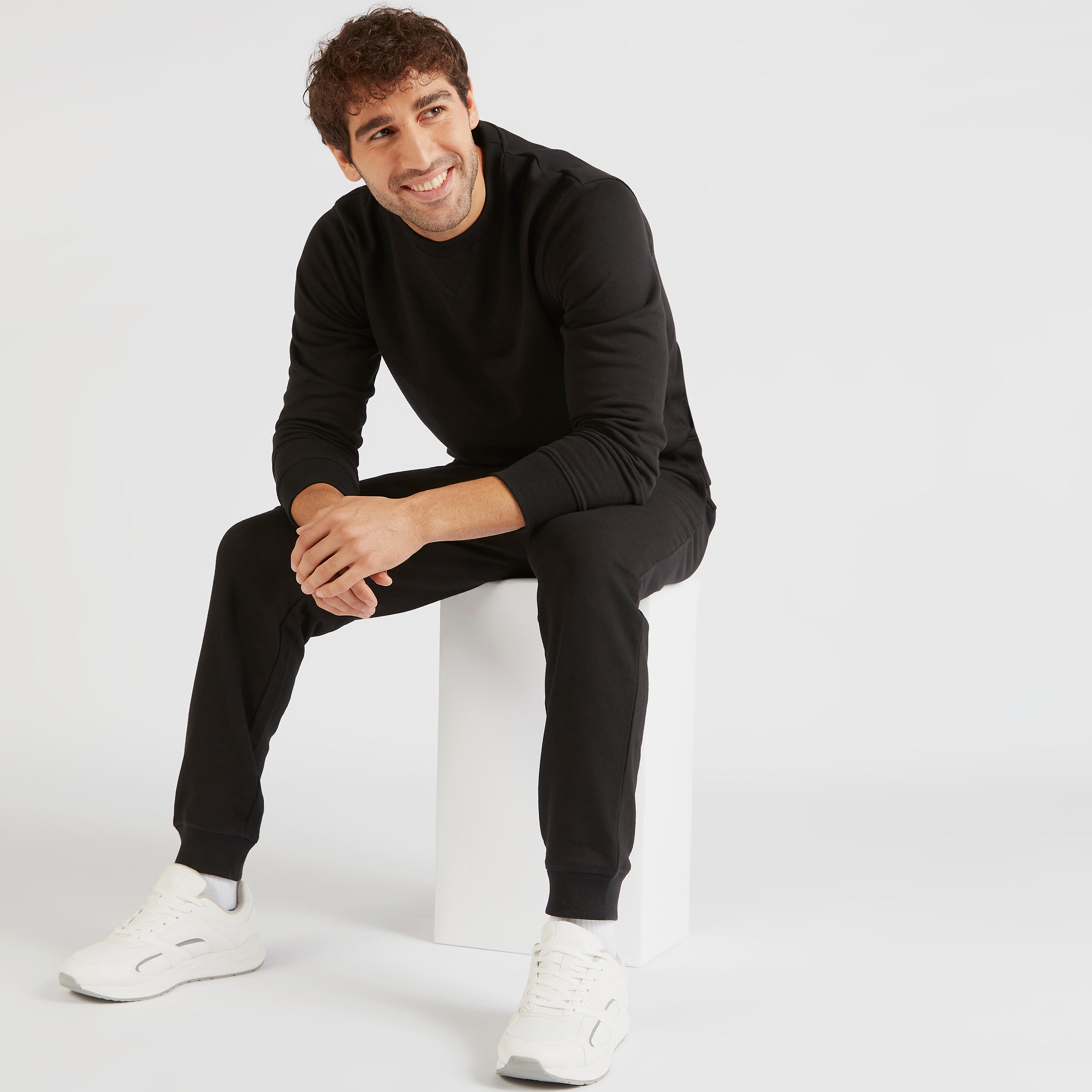 سويت شيرت بياقة ضيّقة وأكمام طويلة-men-winterwear-hoodiesandsweatshirts-image-7