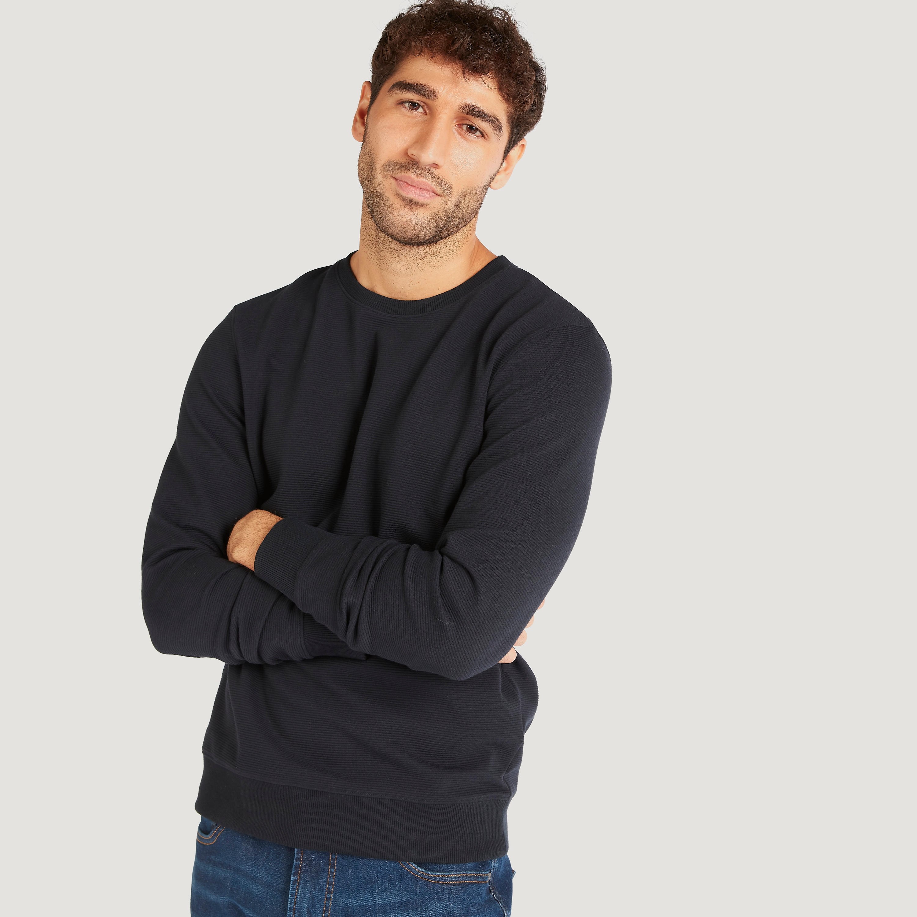 سويت شيرت بارز الملمس بياقة ضيّقة وأكمام طويلة-men-winterwear-hoodiesandsweatshirts-image-5