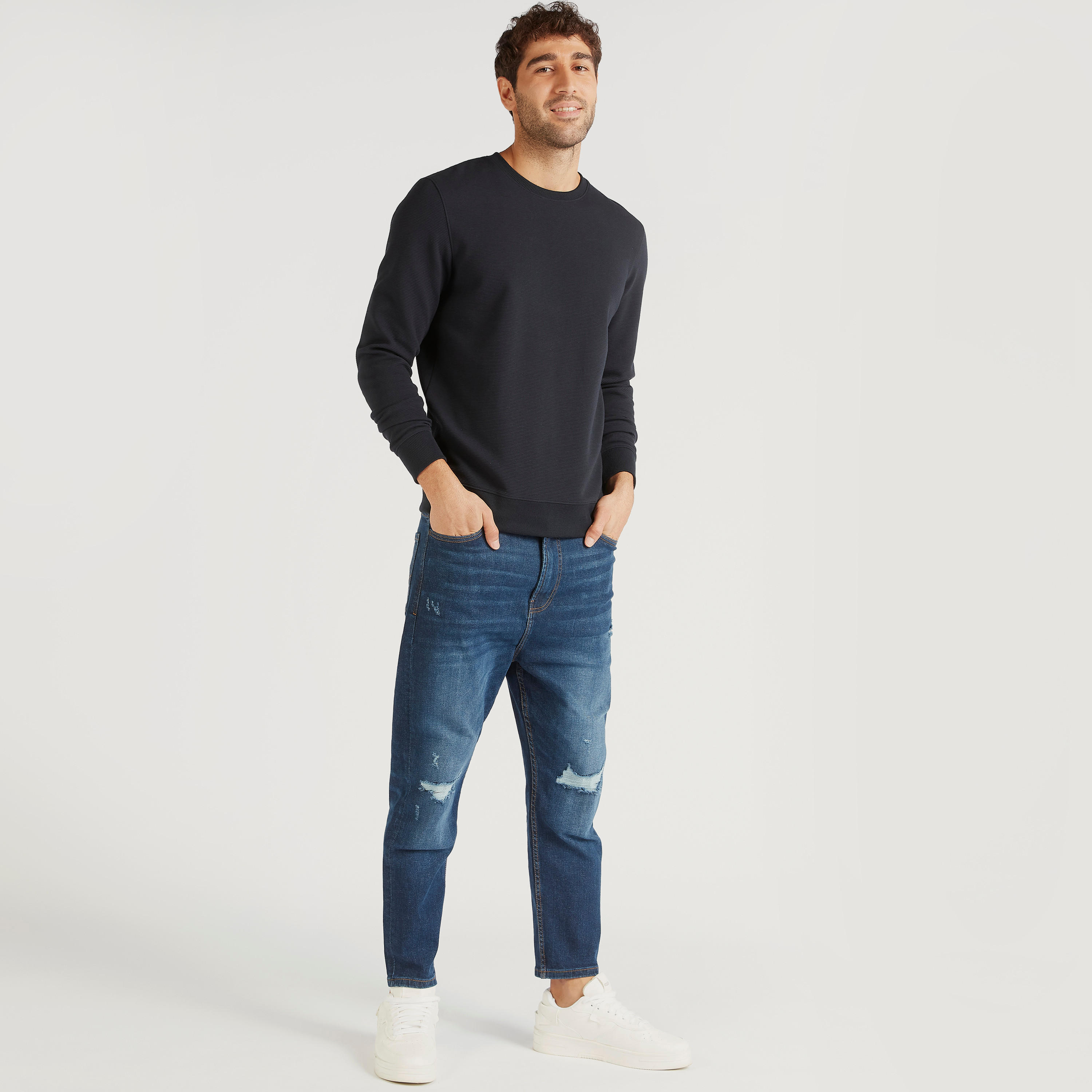 سويت شيرت بارز الملمس بياقة ضيّقة وأكمام طويلة-men-winterwear-hoodiesandsweatshirts-image-4