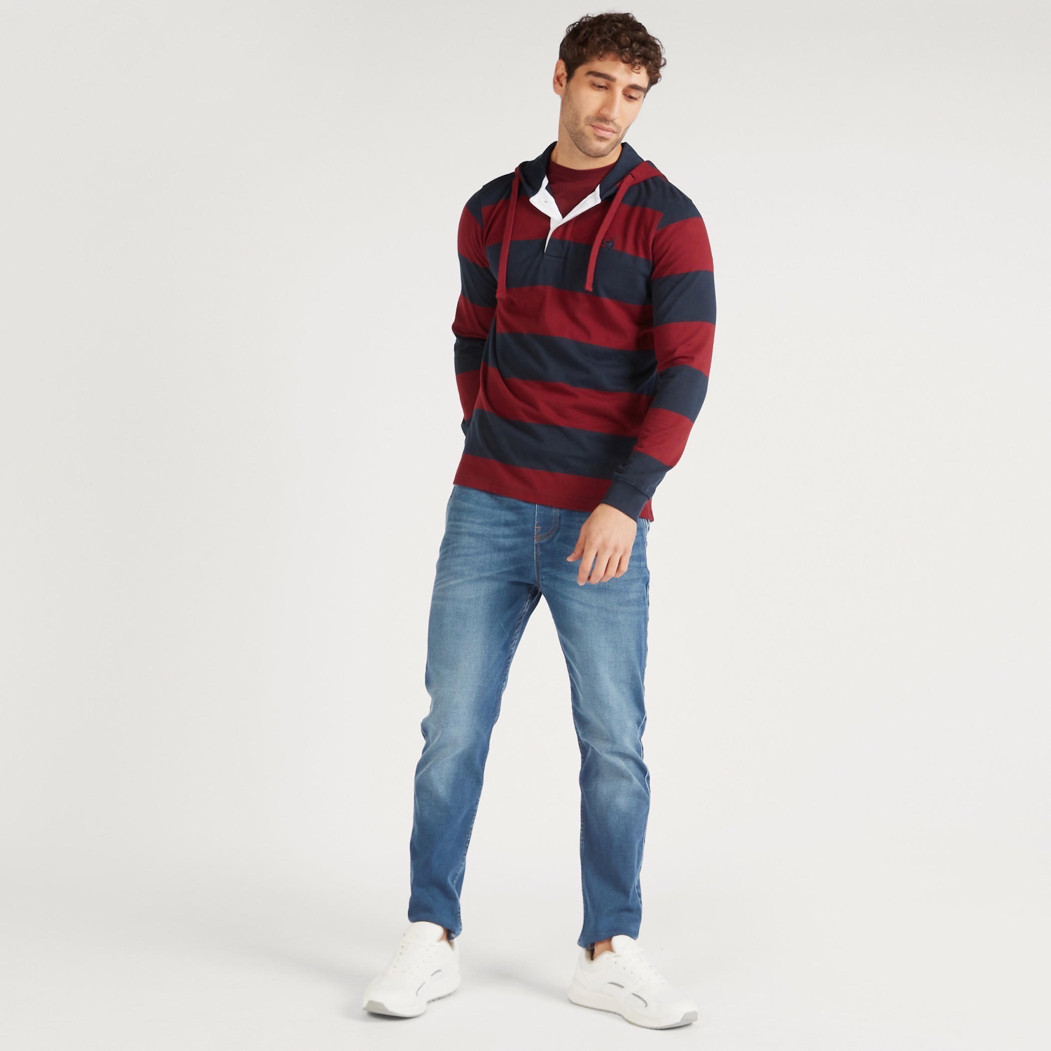 تيشيرت مقلّم بأكمام طويلة وياقة بزر-men-clothing-tshirtsandpolos-tshirts-image-2