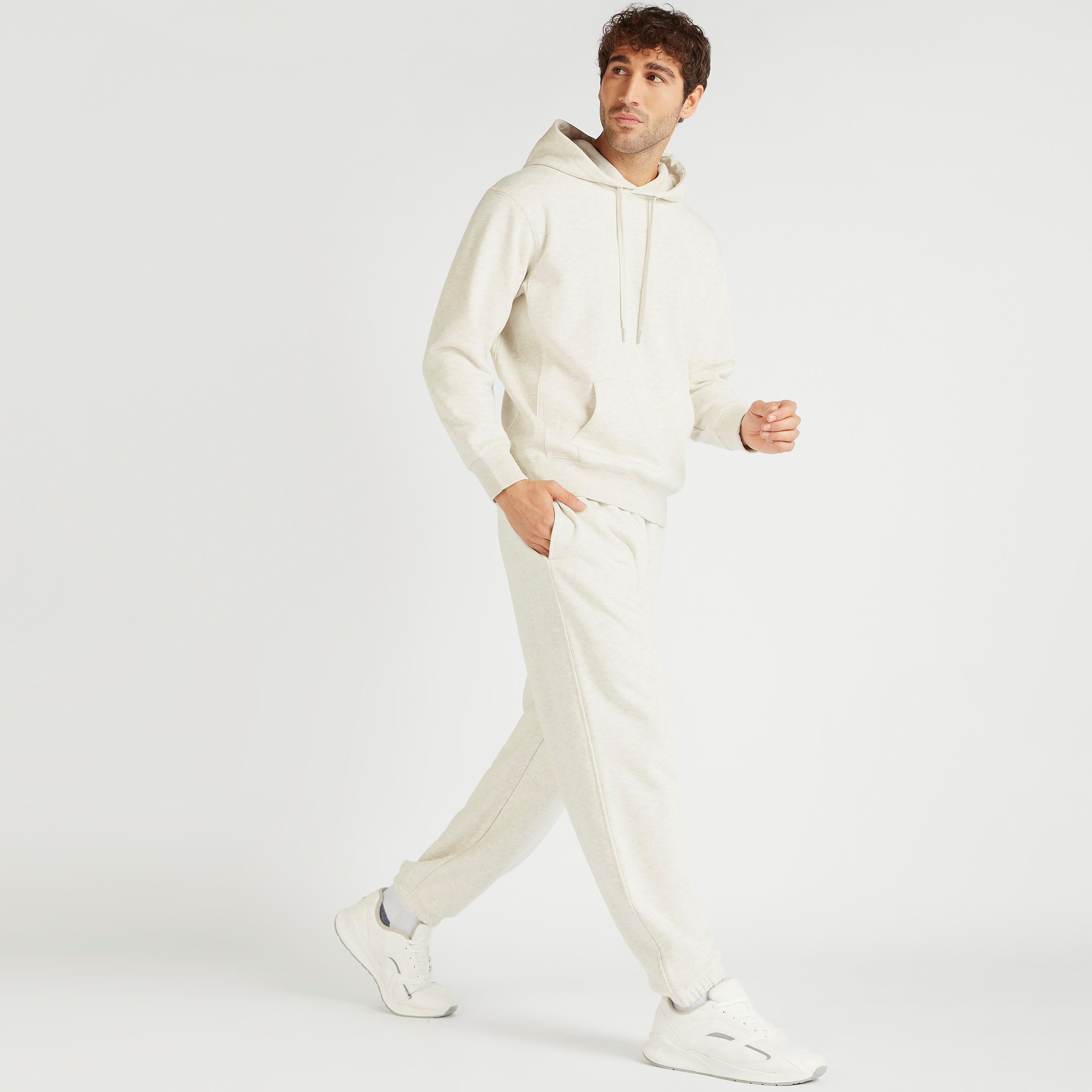 بنطلون رياضي سادة بحزام خصر مطاطي وجيوب-men-clothing-bottoms-joggers-image-2