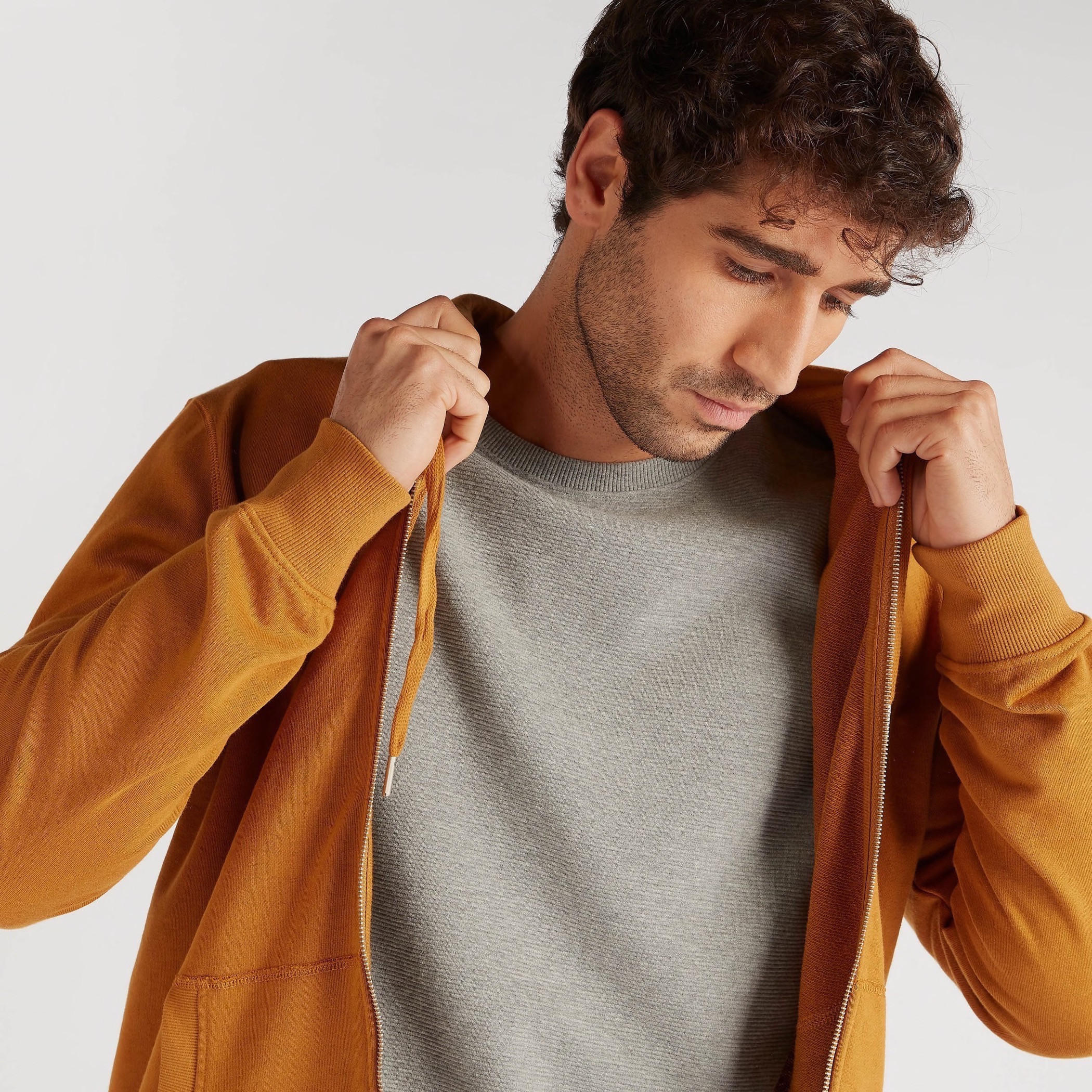 هودي سادة بسحّاب إغلاق وأكمام طويلة-men-winterwear-hoodiesandsweatshirts-image-5
