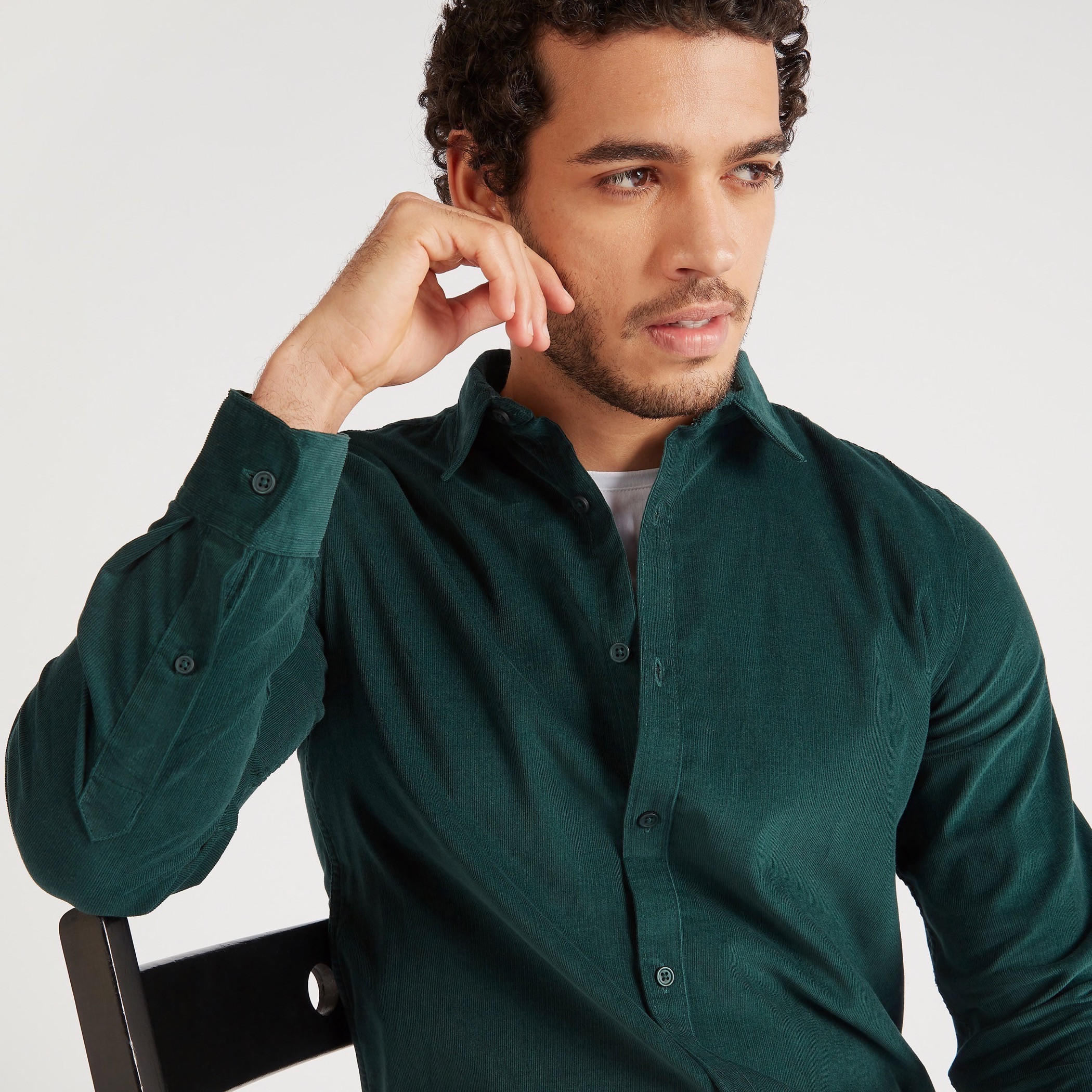 قميص بارز الملمس بأكمام طويلة وزر إغلاق-men-clothing-shirts-image-5