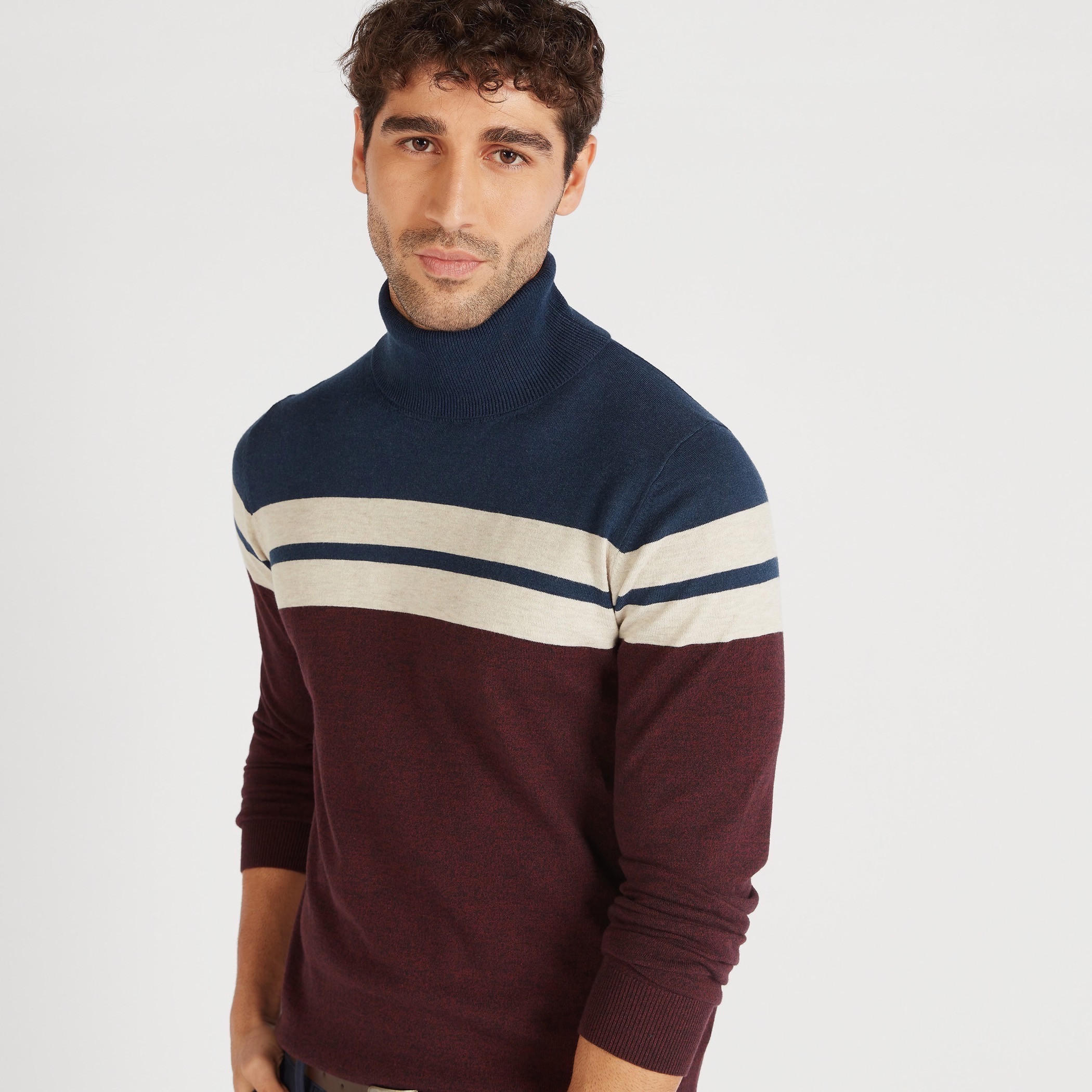 كنزة سادة بياقة عالية وأكمام طويلة-men-clothing-sweatersandpullovers-image-2