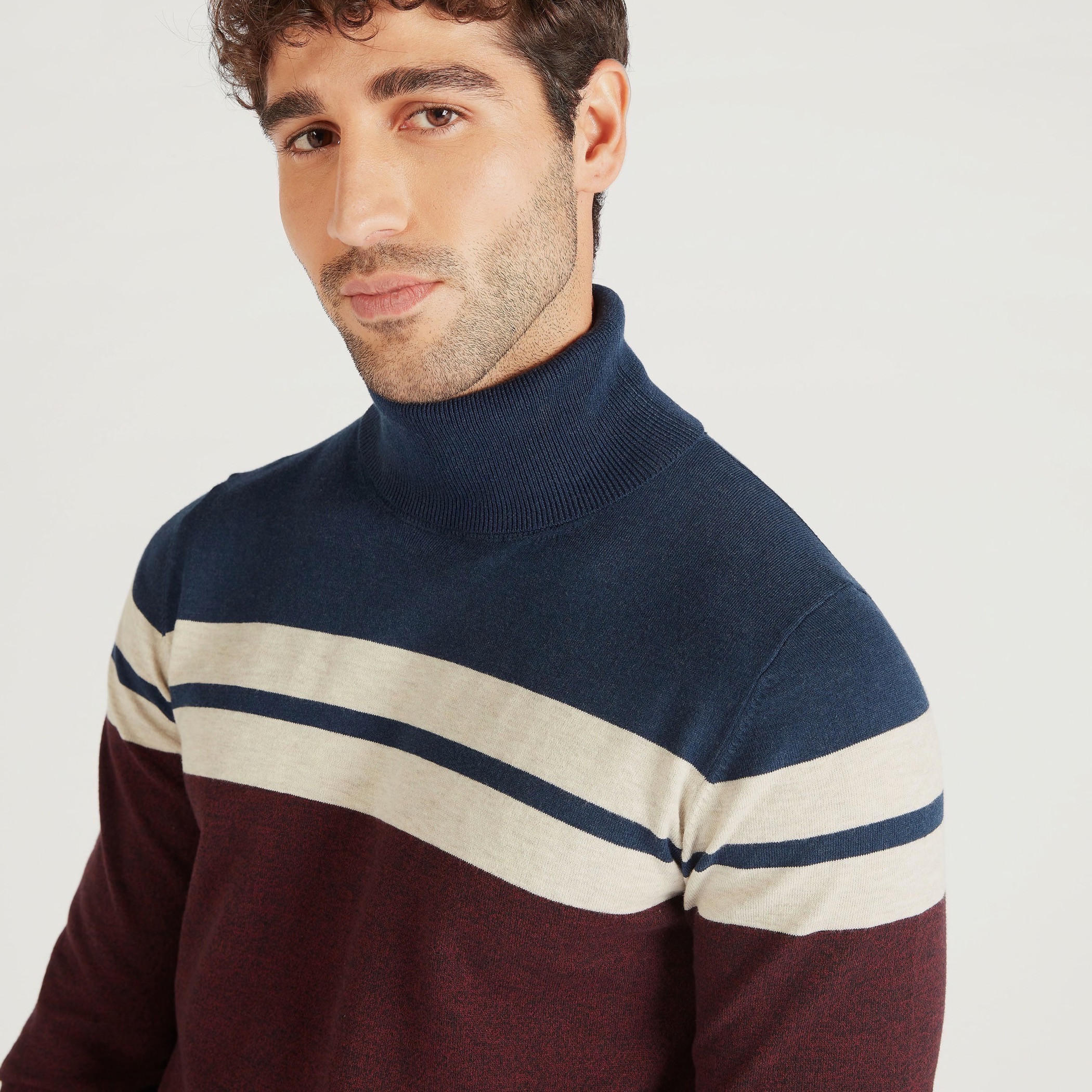 كنزة سادة بياقة عالية وأكمام طويلة-men-clothing-sweatersandpullovers-image-1