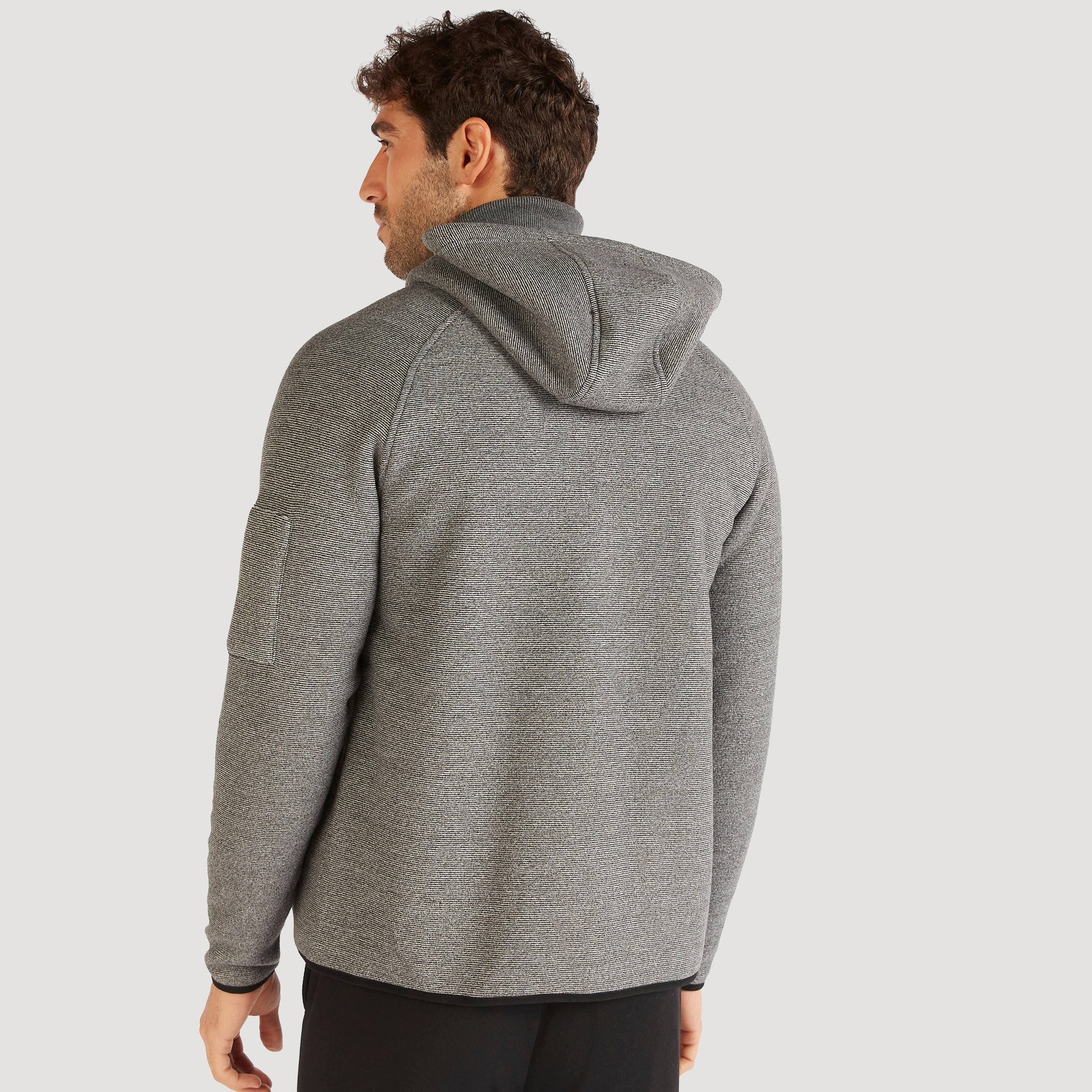 جاكيت مستدام خفيف بارز الملمس بسحّاب إغلاق وجيوب-men-clothing-jacketsandblazers-jackets-image-4