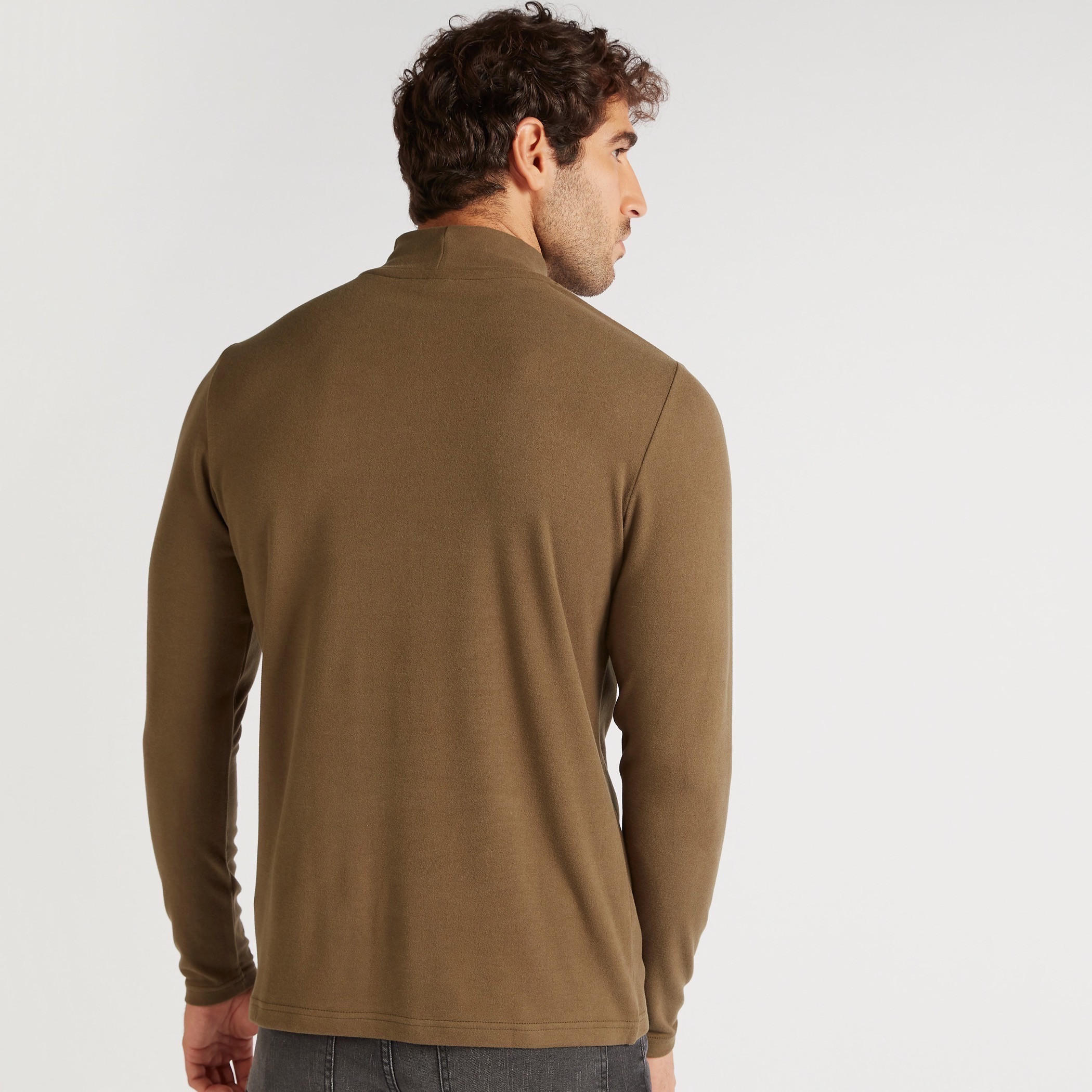 سويت شيرت سادة بياقة عالية وأكمام طويلة-men-winterwear-hoodiesandsweatshirts-image-2