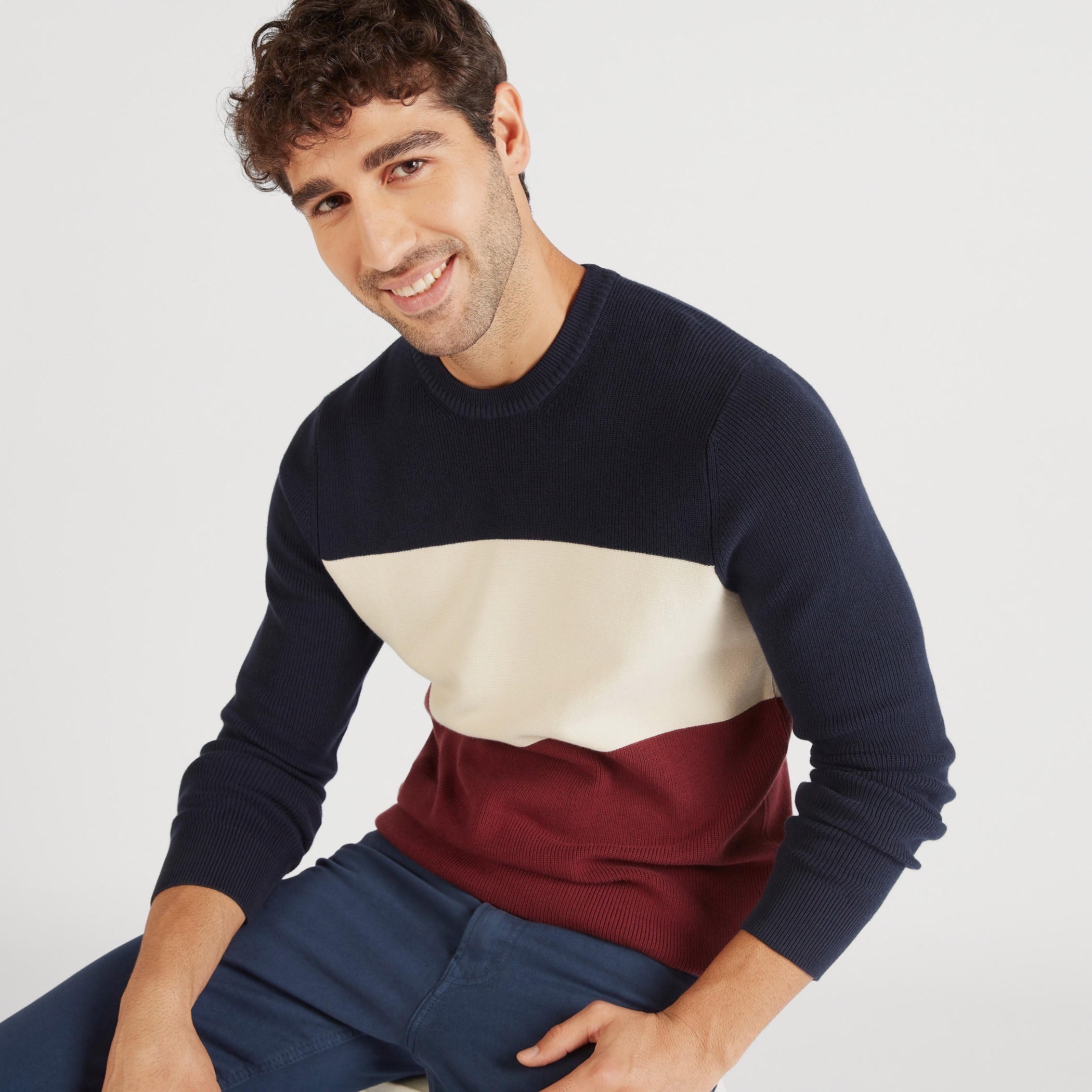 سويت شيرت قوالب ملوّنة بياقة ضيّقة وأكمام طويلة-men-clothing-sweatersandpullovers-image-1