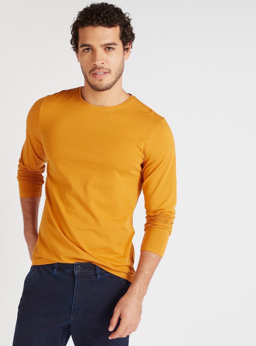 تيشيرت سادة بياقة ضيّقة وأكمام طويلة-men-clothing-tshirtsandpolos-tshirts-image-2
