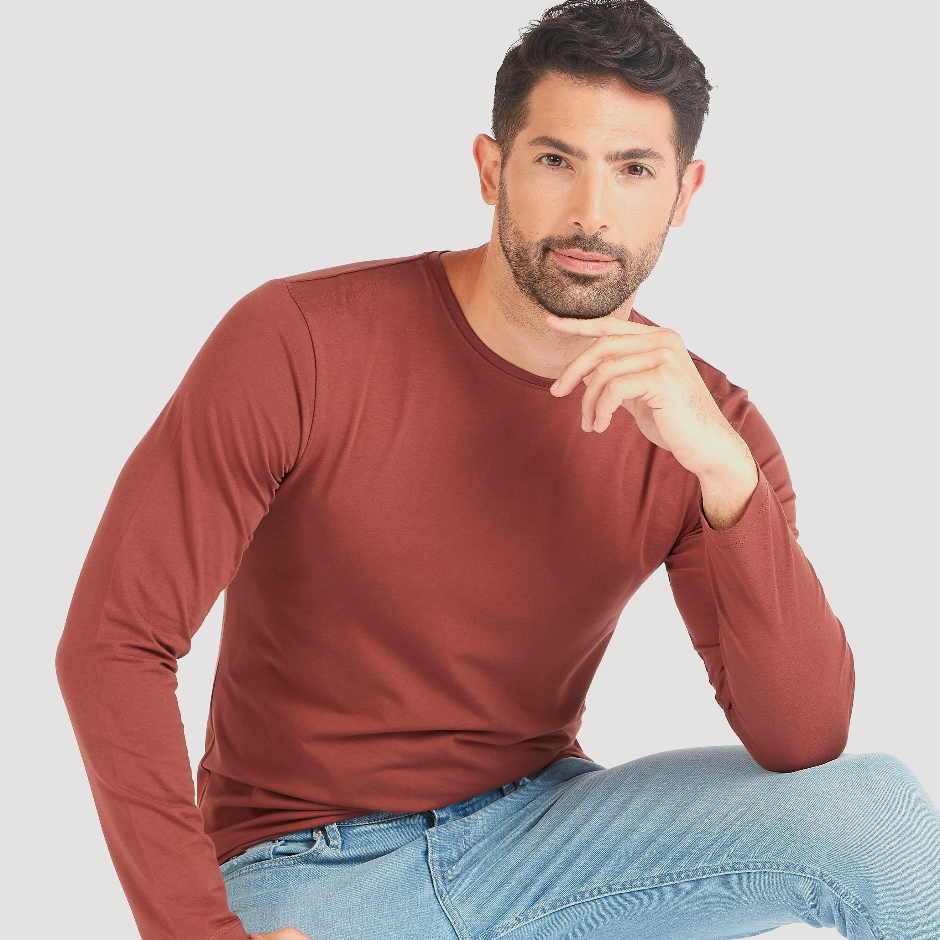 تيشيرت سادة بياقة ضيّقة وأكمام طويلة-men-clothing-tshirtsandpolos-tshirts-image-5