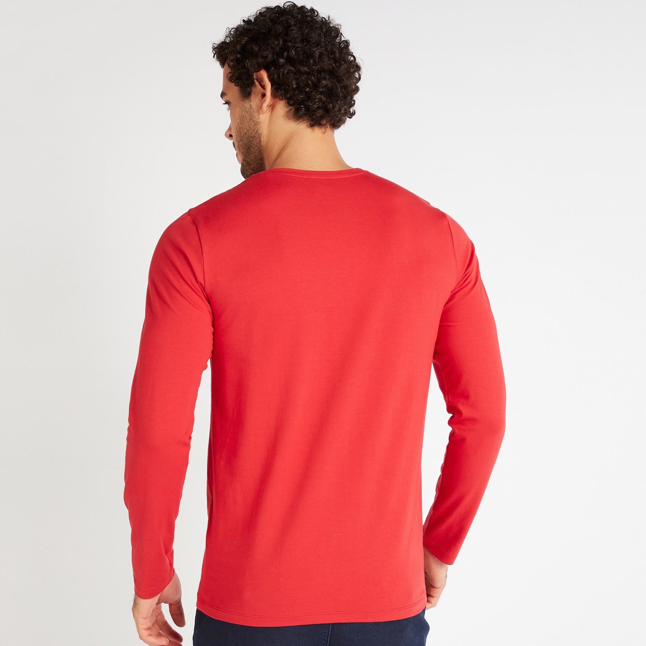 تيشيرت سادة بياقة ضيّقة وأكمام طويلة-men-clothing-tshirtsandpolos-tshirts-image-4