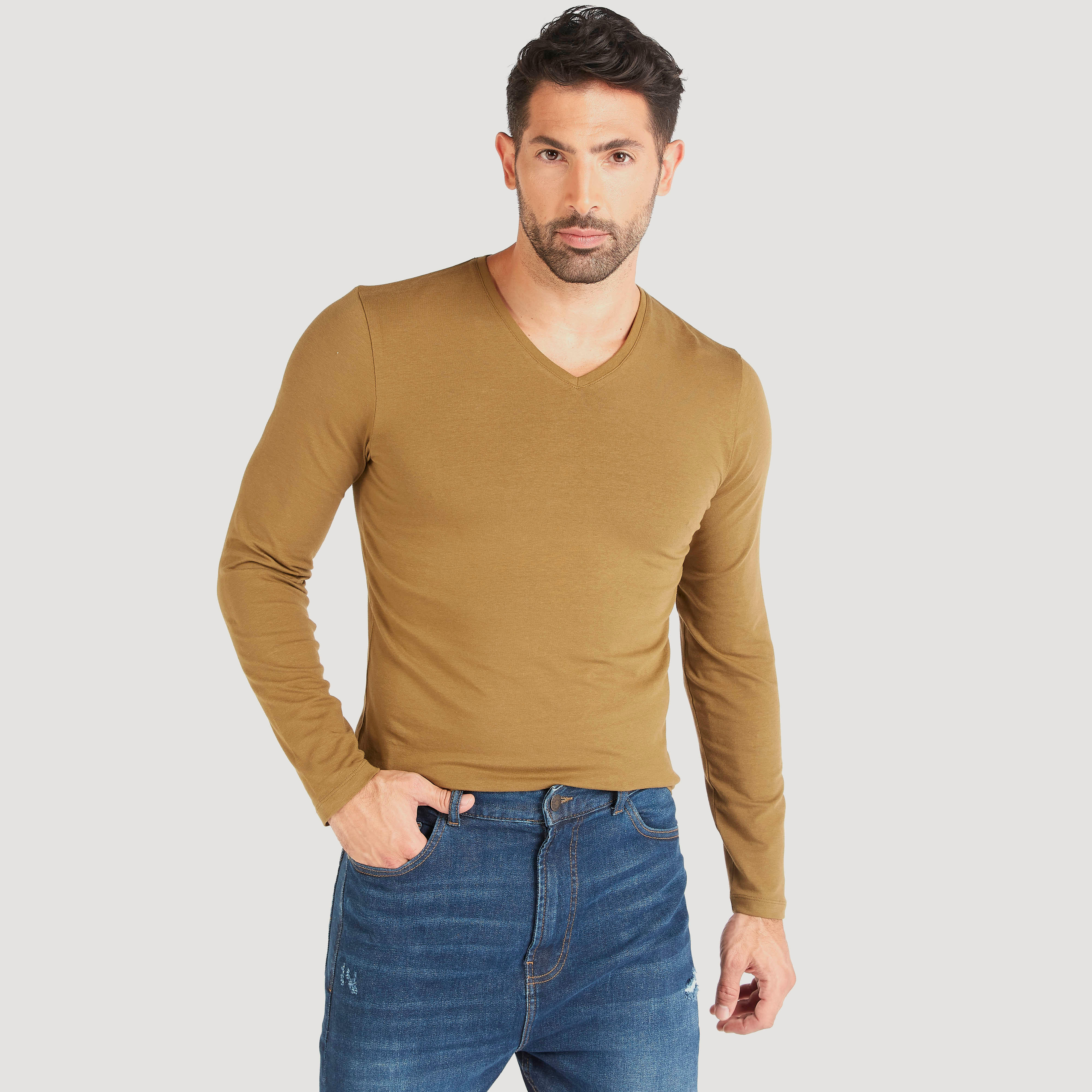 تيشيرت سادة بياقة V وأكمام طويلة-men-clothing-tshirtsandpolos-tshirts-image-4