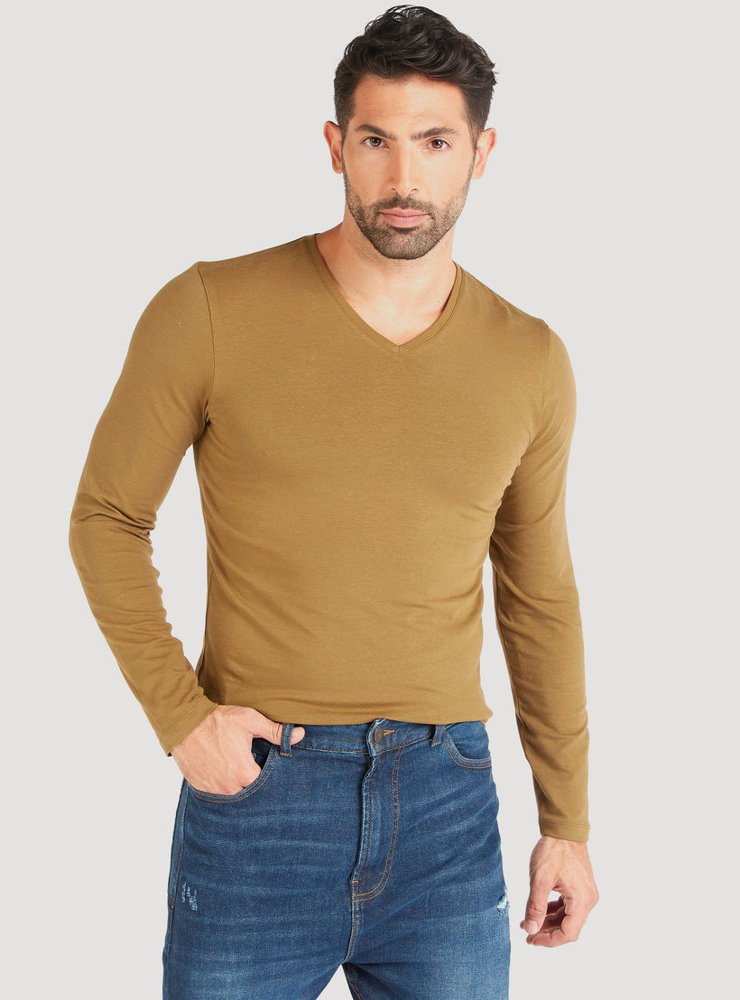 تيشيرت سادة بياقة V وأكمام طويلة-men-clothing-tshirtsandpolos-tshirts-image-4