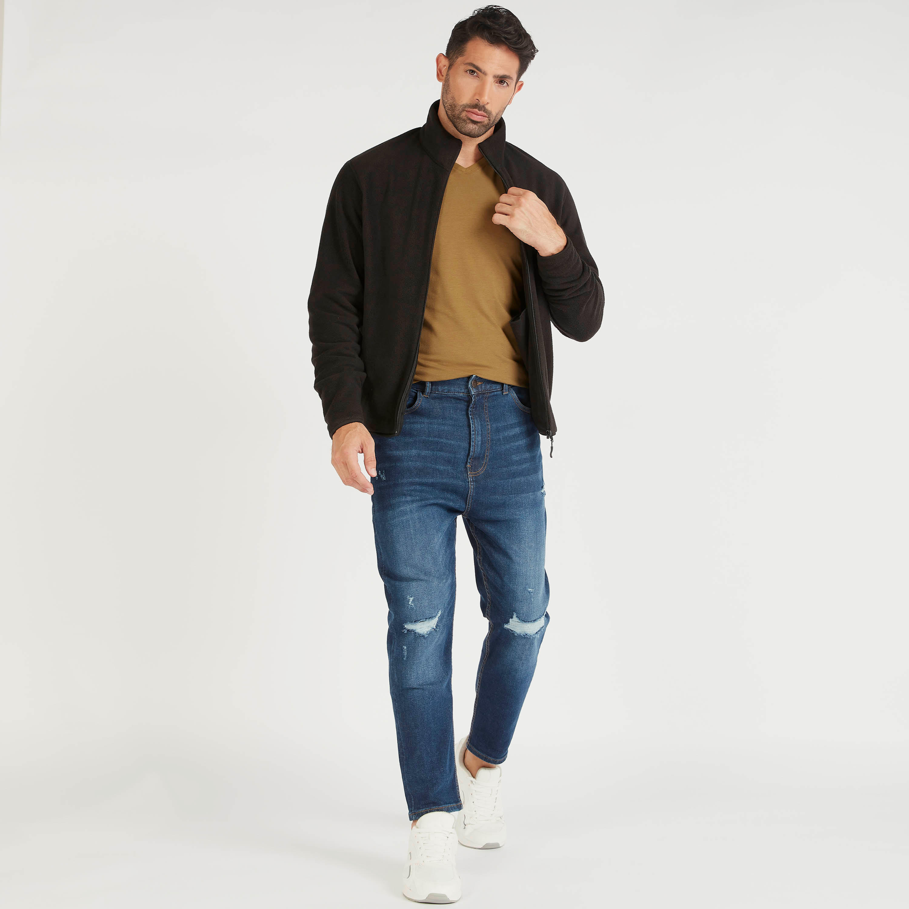 تيشيرت سادة بياقة V وأكمام طويلة-men-clothing-tshirtsandpolos-tshirts-image-3