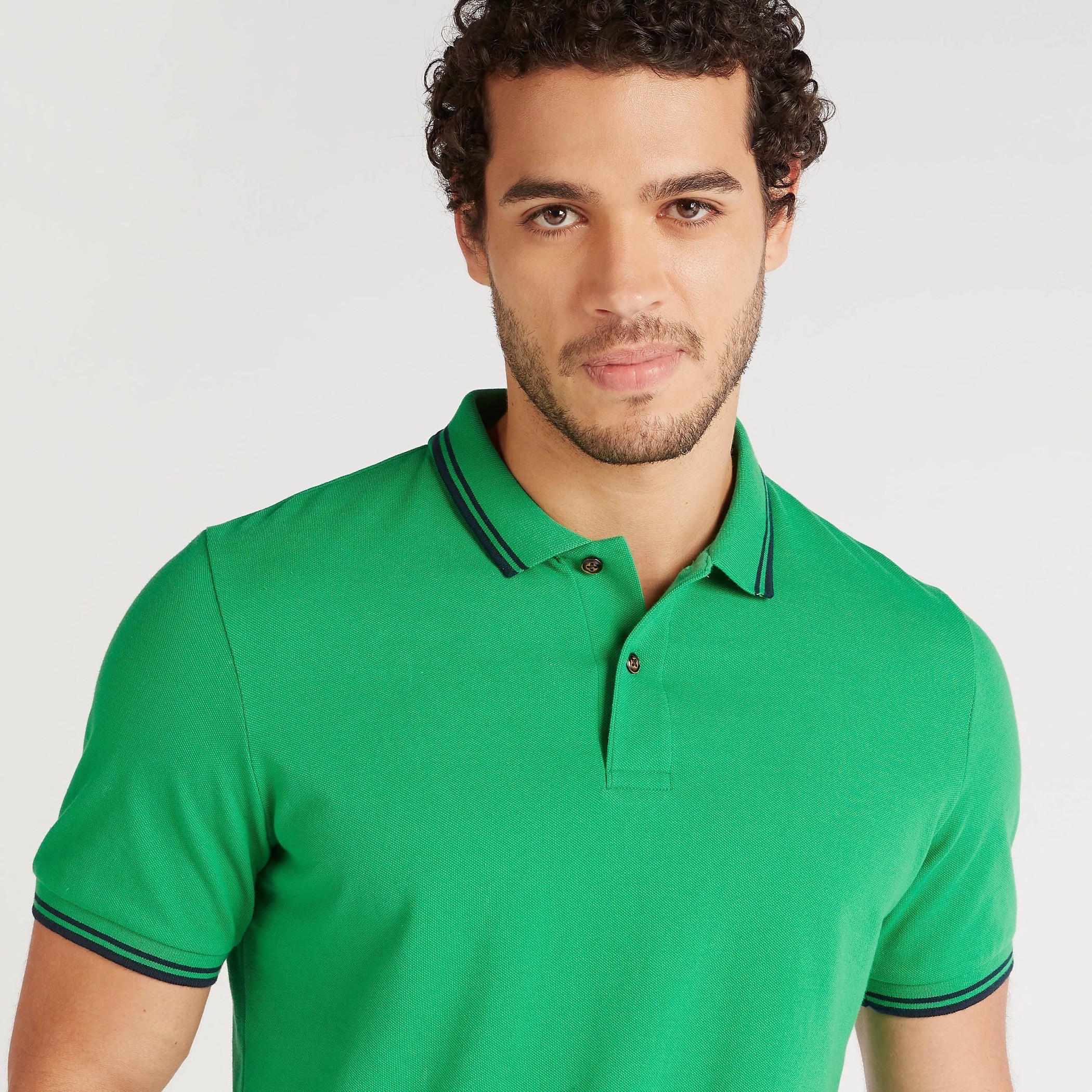 تيشيرت بولو سادة بأكمام قصيرة وتفاصيل خيوط بارزة-men-clothing-tshirtsandpolos-polos-image-3