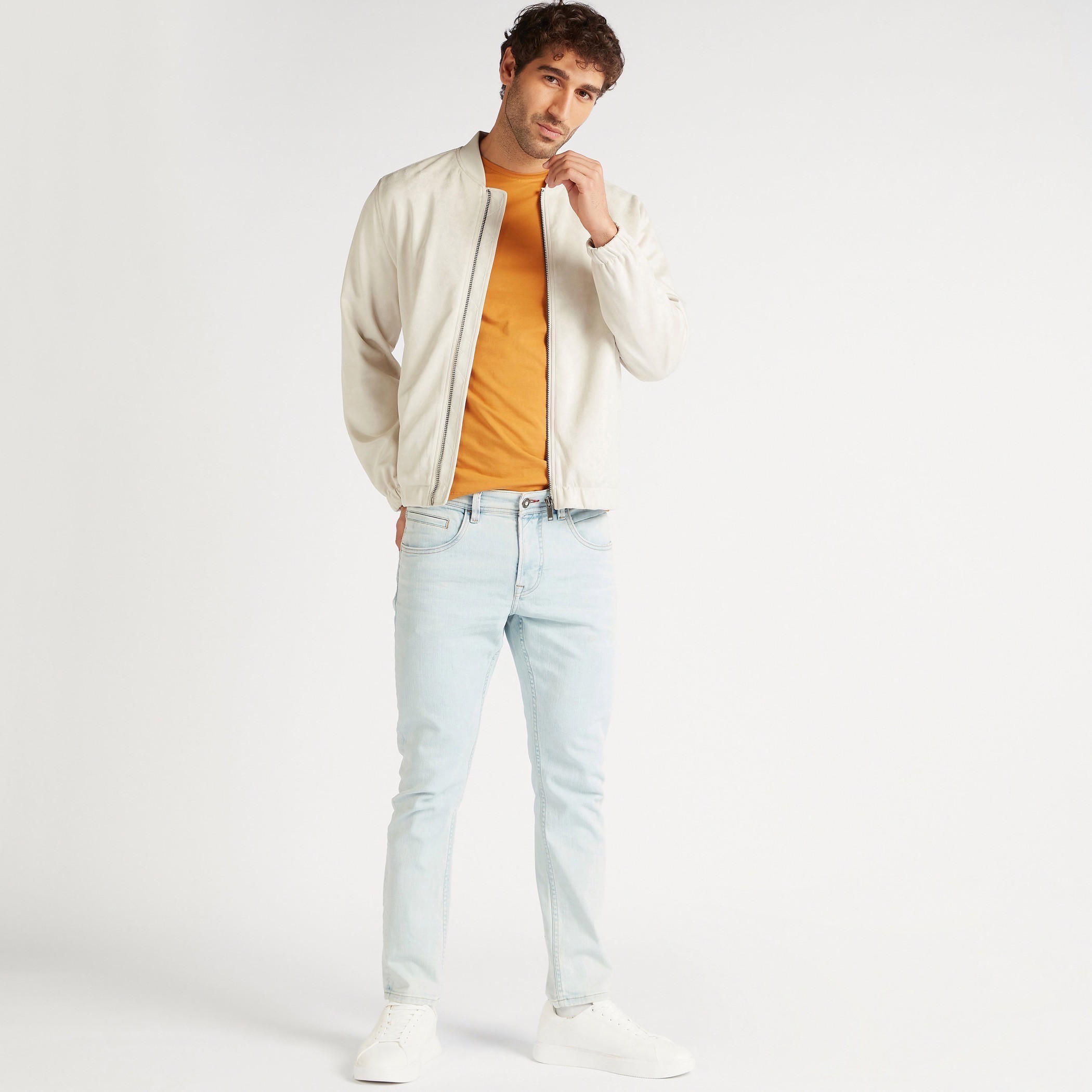 تيشيرت سادة بياقة ضيّقة وأكمام قصيرة-men-clothing-tshirtsandpolos-tshirts-image-3