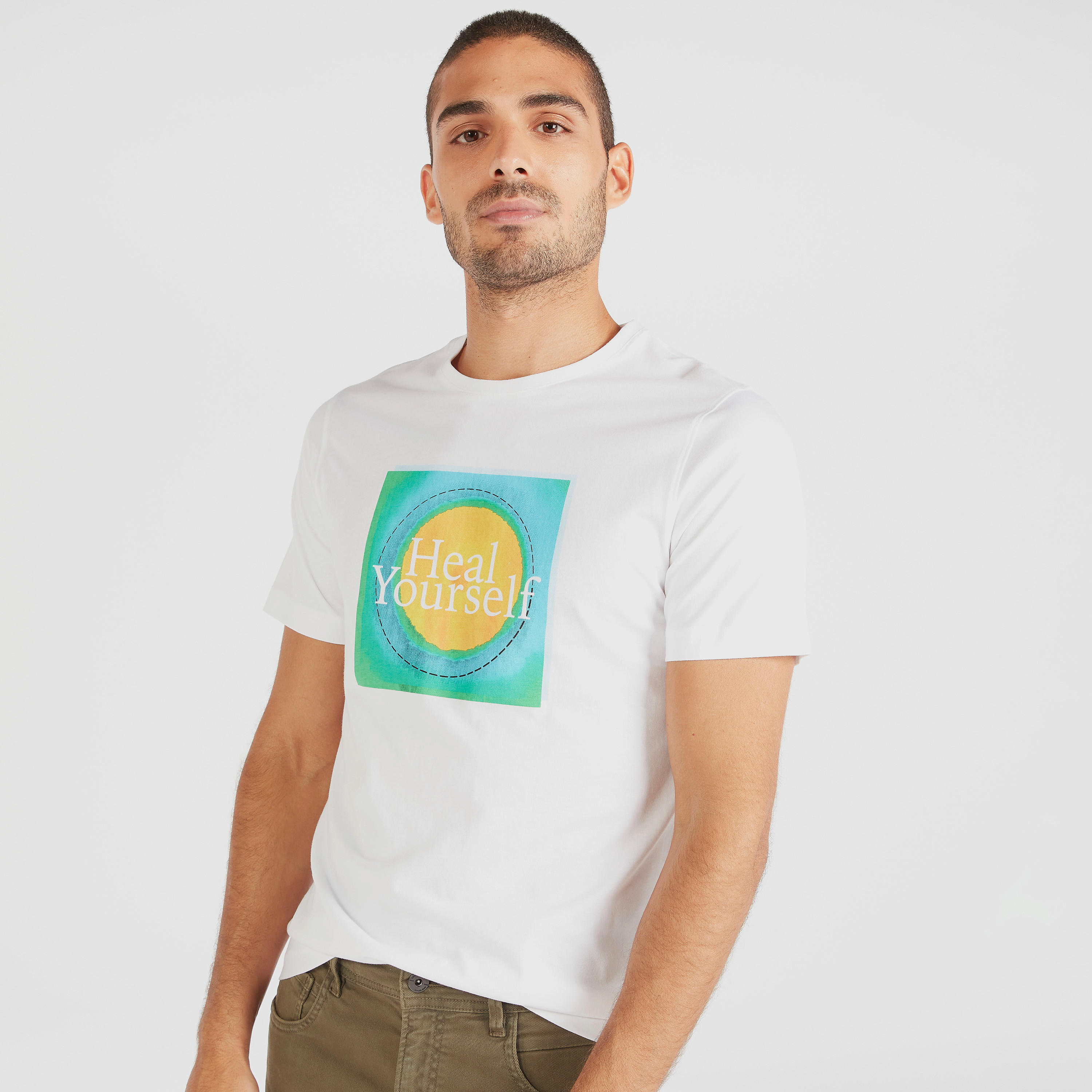 تيشيرت بياقة ضيّقة وأكمام قصيرة وطبعات-men-clothing-tshirtsandpolos-tshirts-image-3