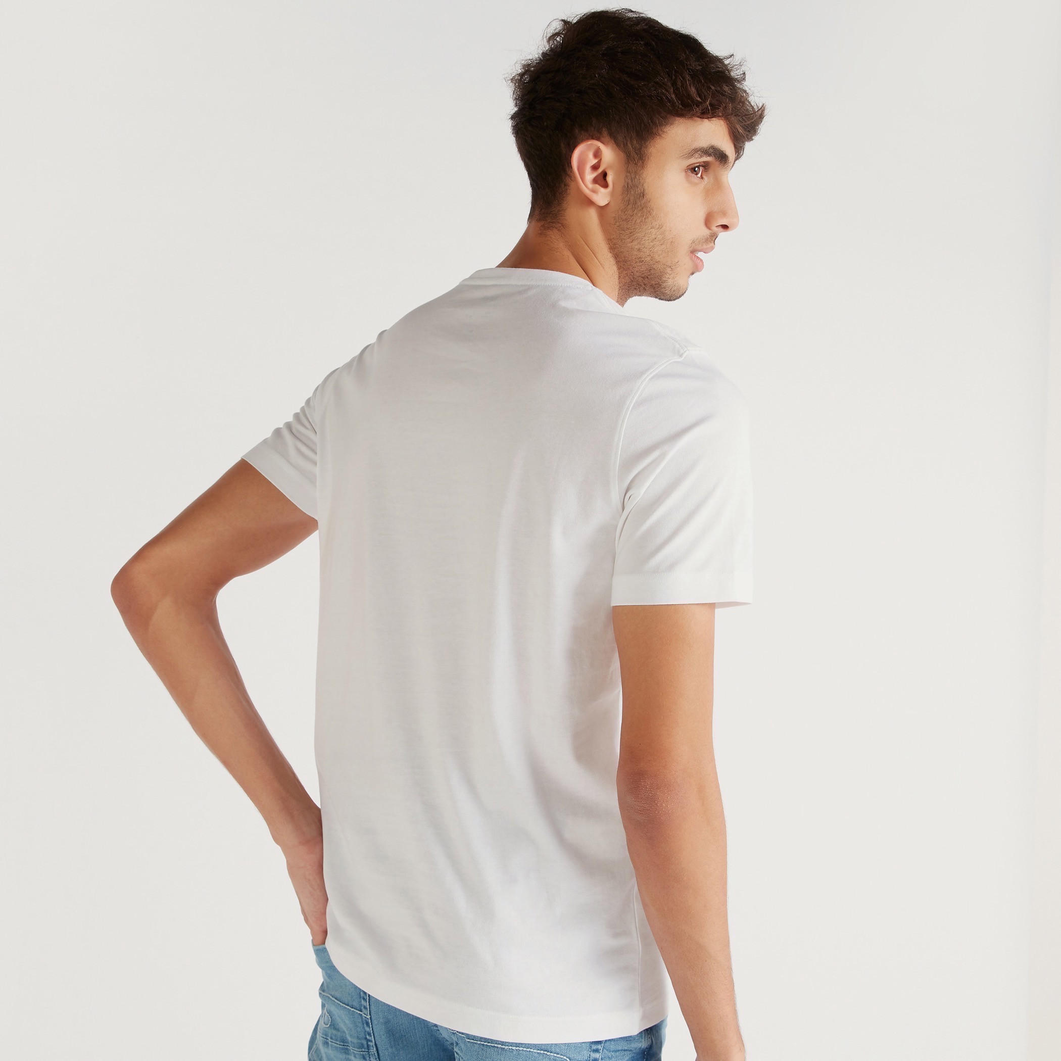 تيشيرت مستدام سليم فيت بياقة ضيّقة وأكمام قصيرة-men-clothing-tshirtsandpolos-tshirts-image-4