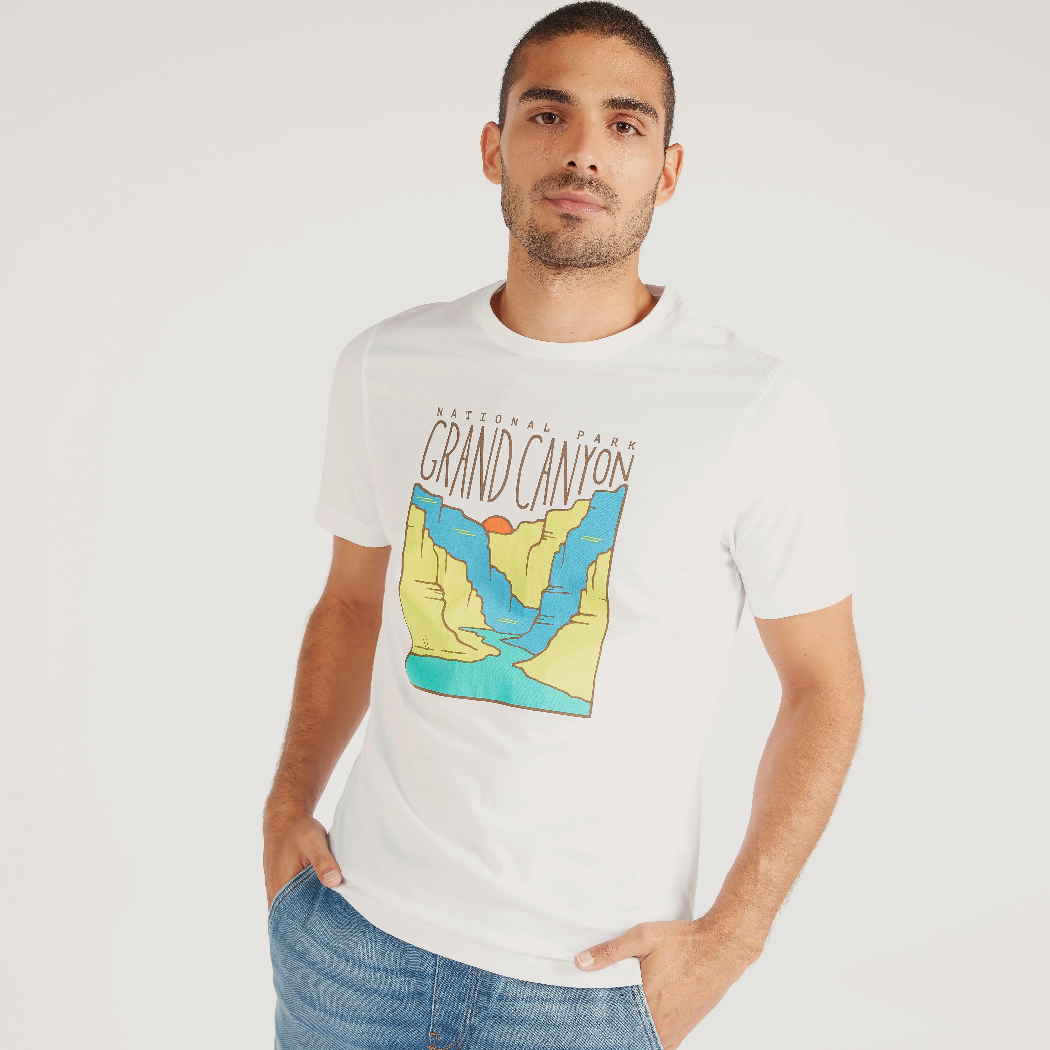 تيشيرت بياقة ضيّقة وأكمام قصيرة وطبعات-men-clothing-tshirtsandpolos-tshirts-image-5