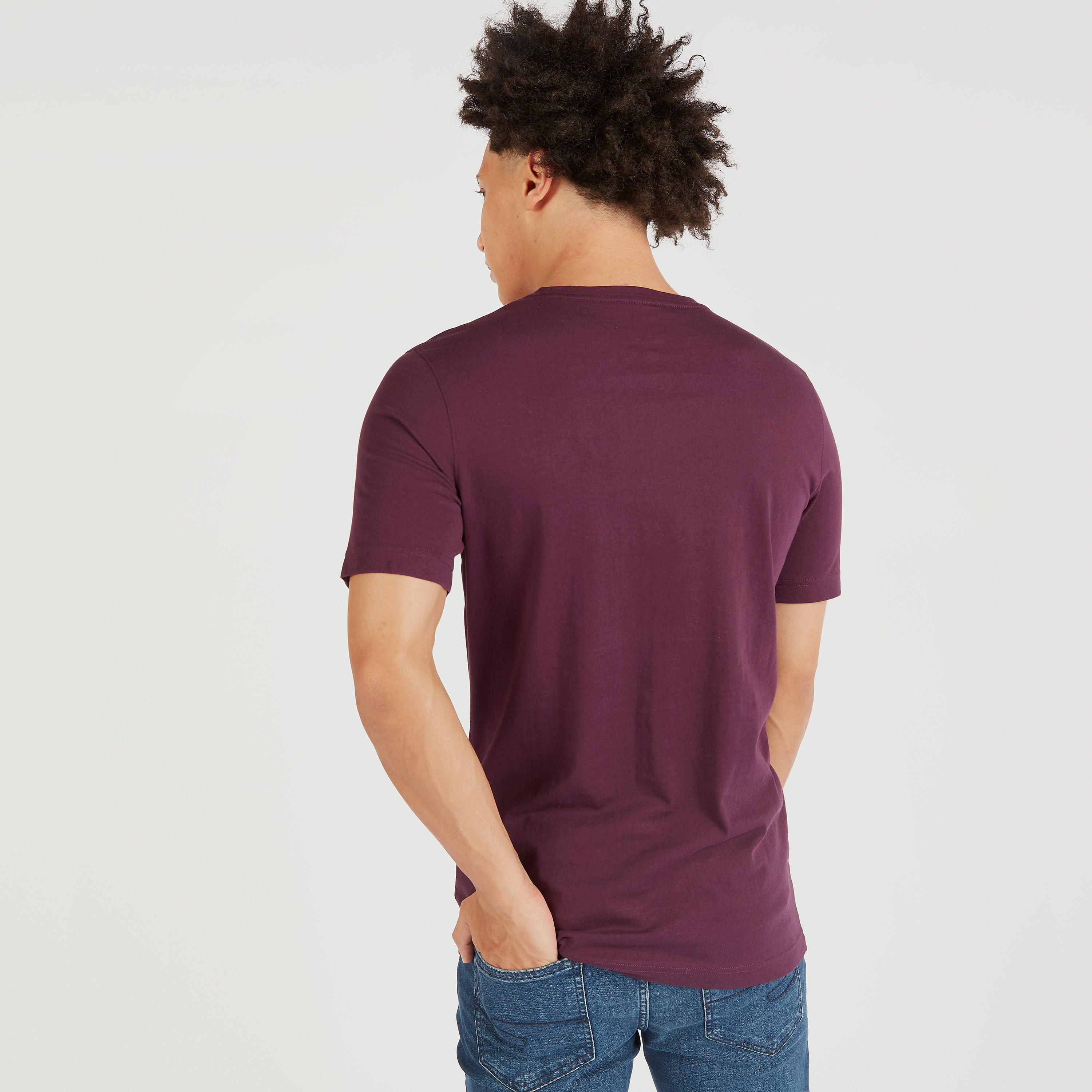 تيشيرت بياقة ضيّقة وأكمام قصيرة وطبعات-men-clothing-tshirtsandpolos-tshirts-image-4