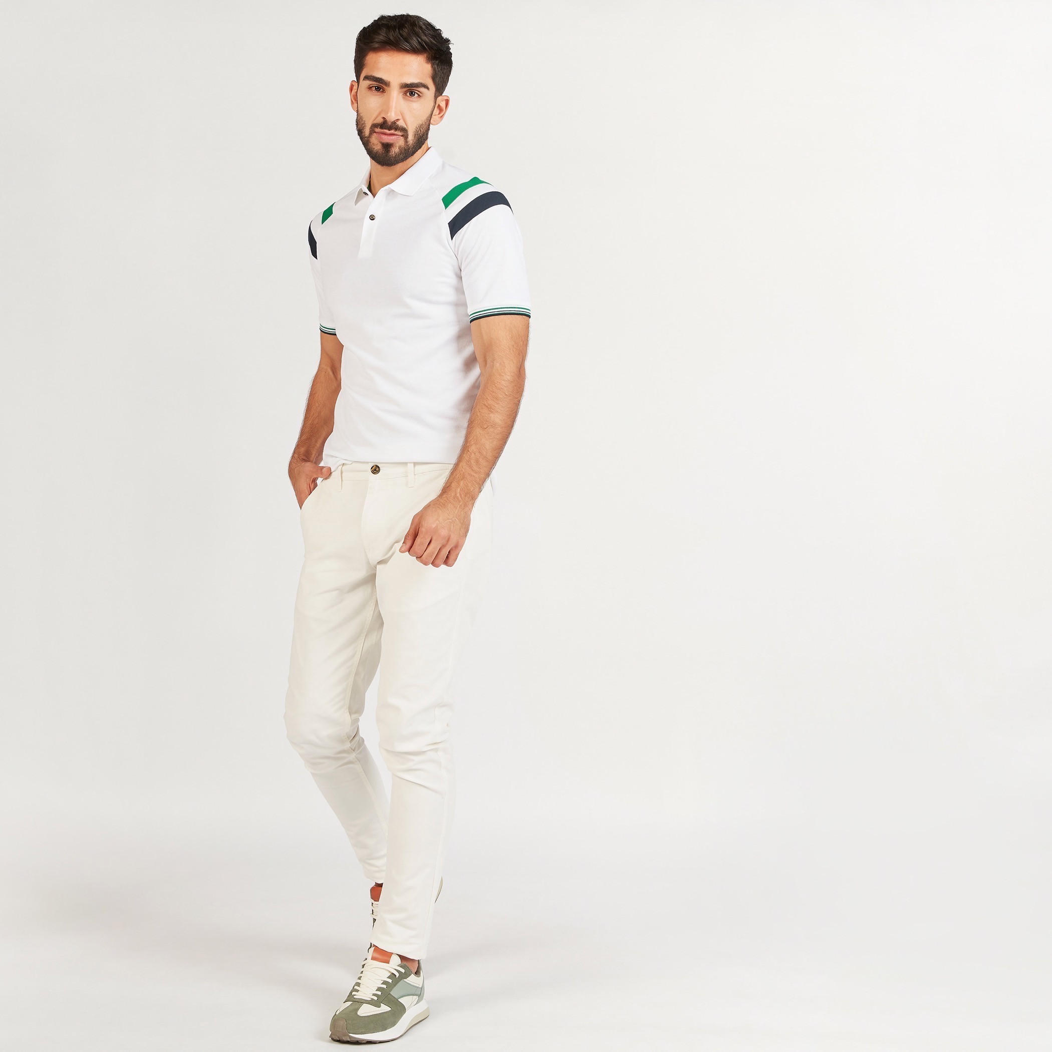 تيشيرت بولو سادة بأكمام ريجلان وتفاصيل شريطة-men-clothing-tshirtsandpolos-polos-image-7
