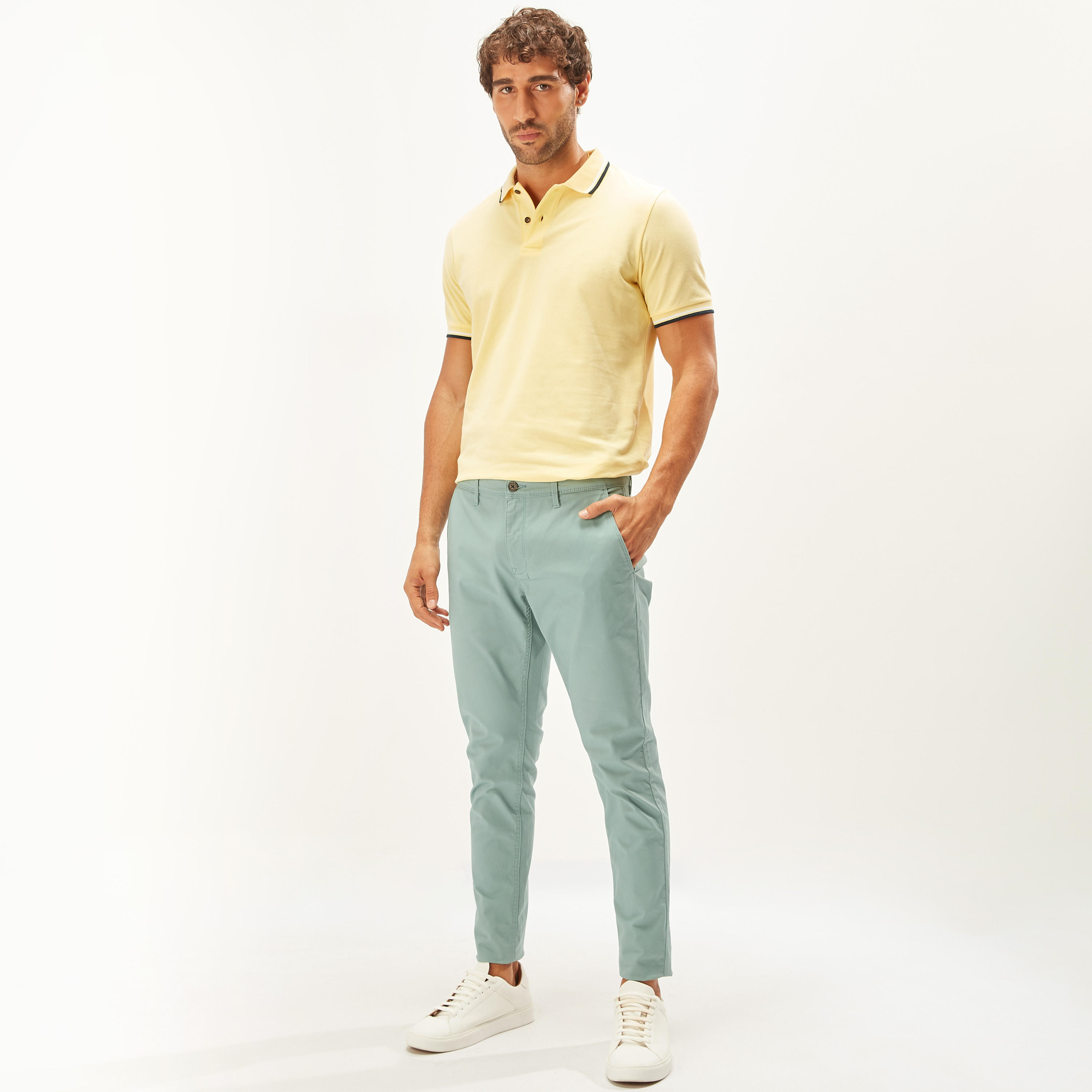 تيشيرت بولو سادة بأكمام قصيرة وتفاصيل خيوط بارزة-men-clothing-tshirtsandpolos-polos-image-6