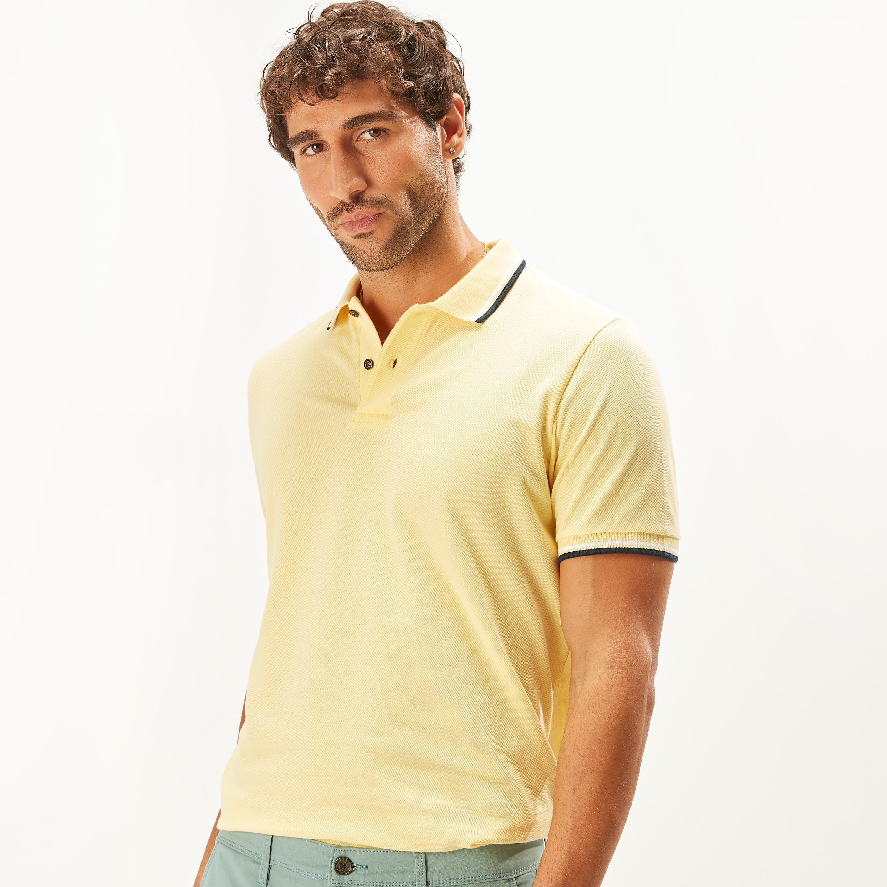 تيشيرت بولو سادة بأكمام قصيرة وتفاصيل خيوط بارزة-men-clothing-tshirtsandpolos-polos-image-7