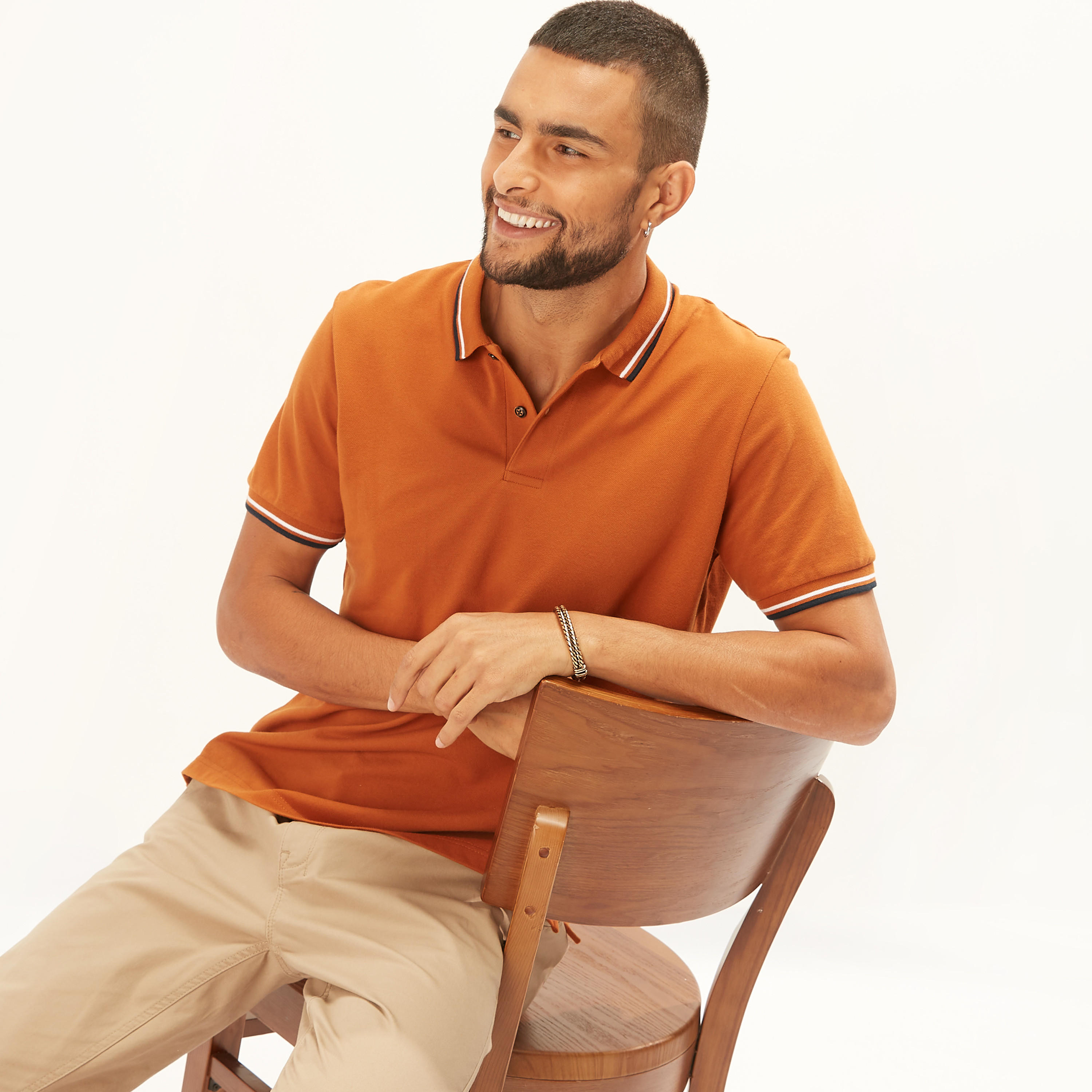 تيشيرت بولو سادة بأكمام قصيرة وتفاصيل خيوط بارزة-men-clothing-tshirtsandpolos-polos-image-9