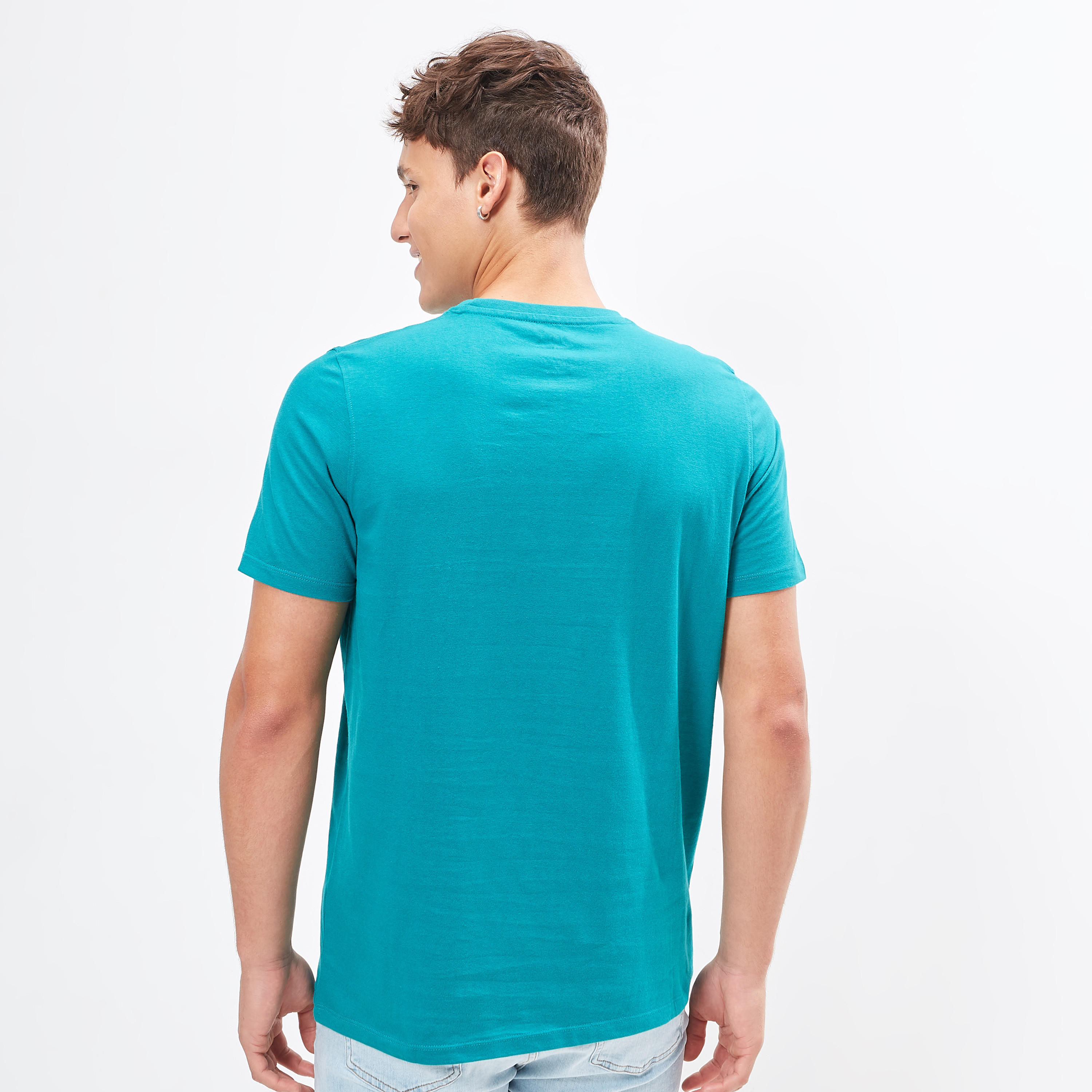 تيشيرت سادة بياقة ضيّقة وأكمام قصيرة-men-clothing-tshirtsandpolos-tshirts-image-2