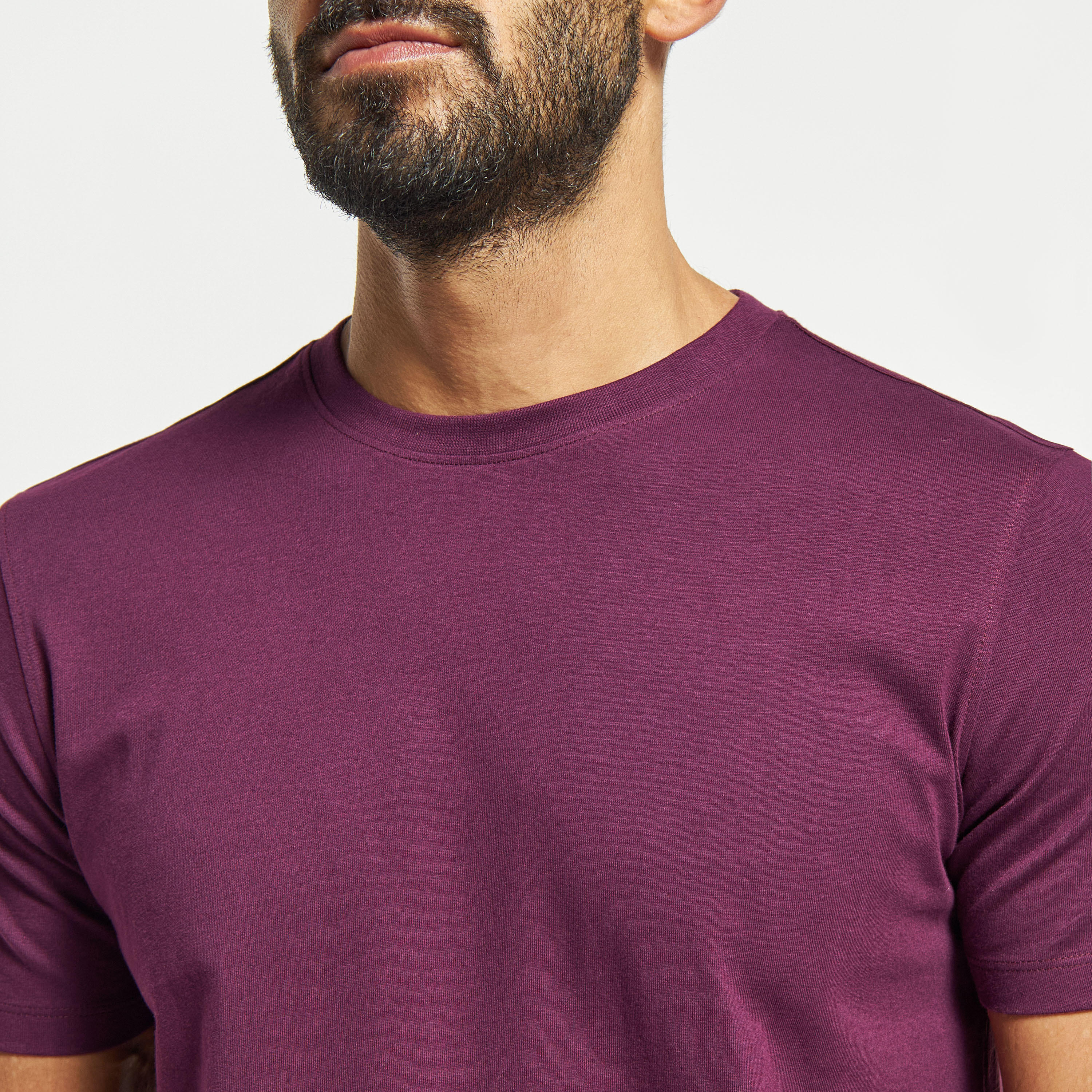 تيشيرت سادة بياقة ضيّقة وأكمام قصيرة-men-clothing-tshirtsandpolos-tshirts-image-1