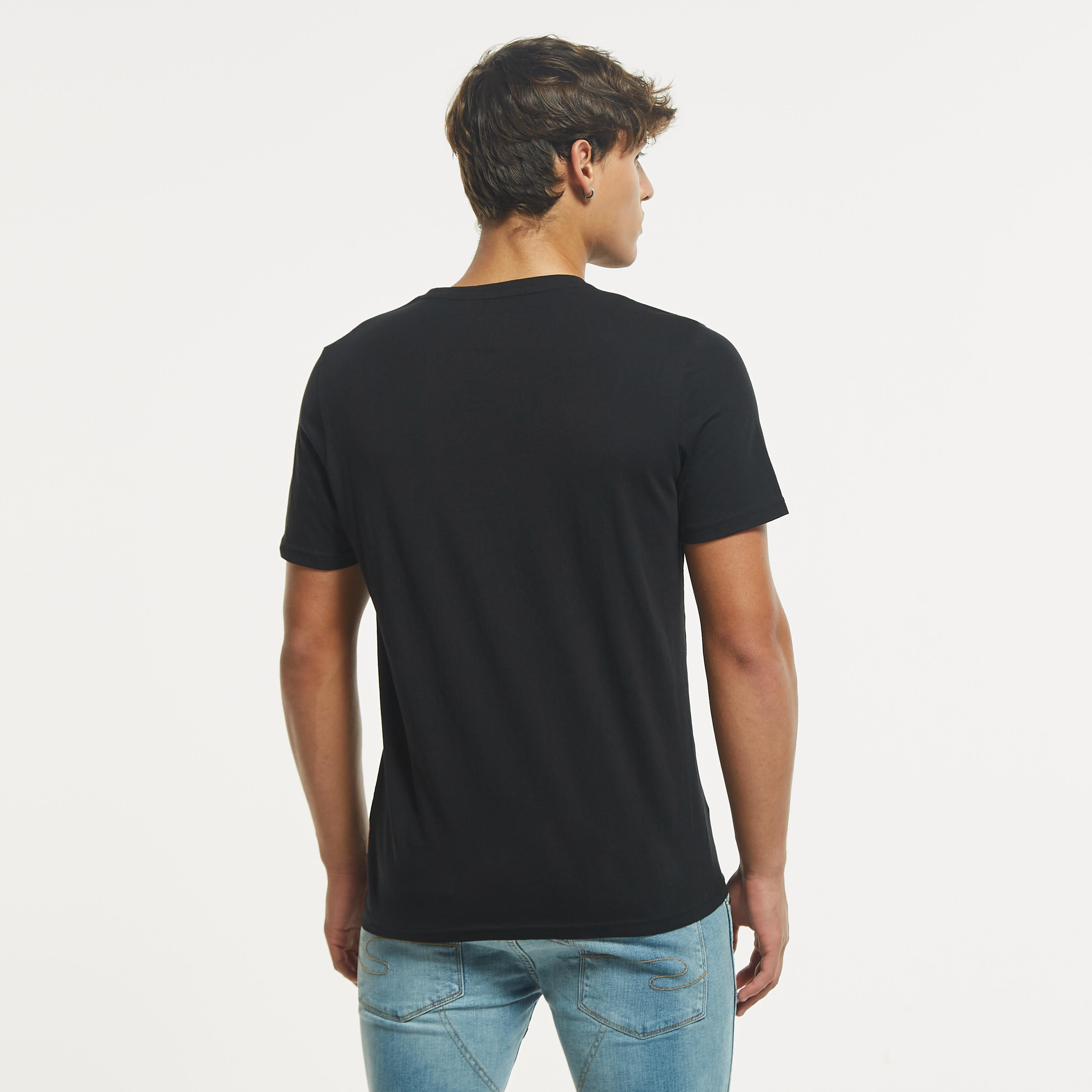تيشيرت بياقة ضيّقة وأكمام قصيرة وطبعات-men-clothing-tshirtsandpolos-tshirts-image-3