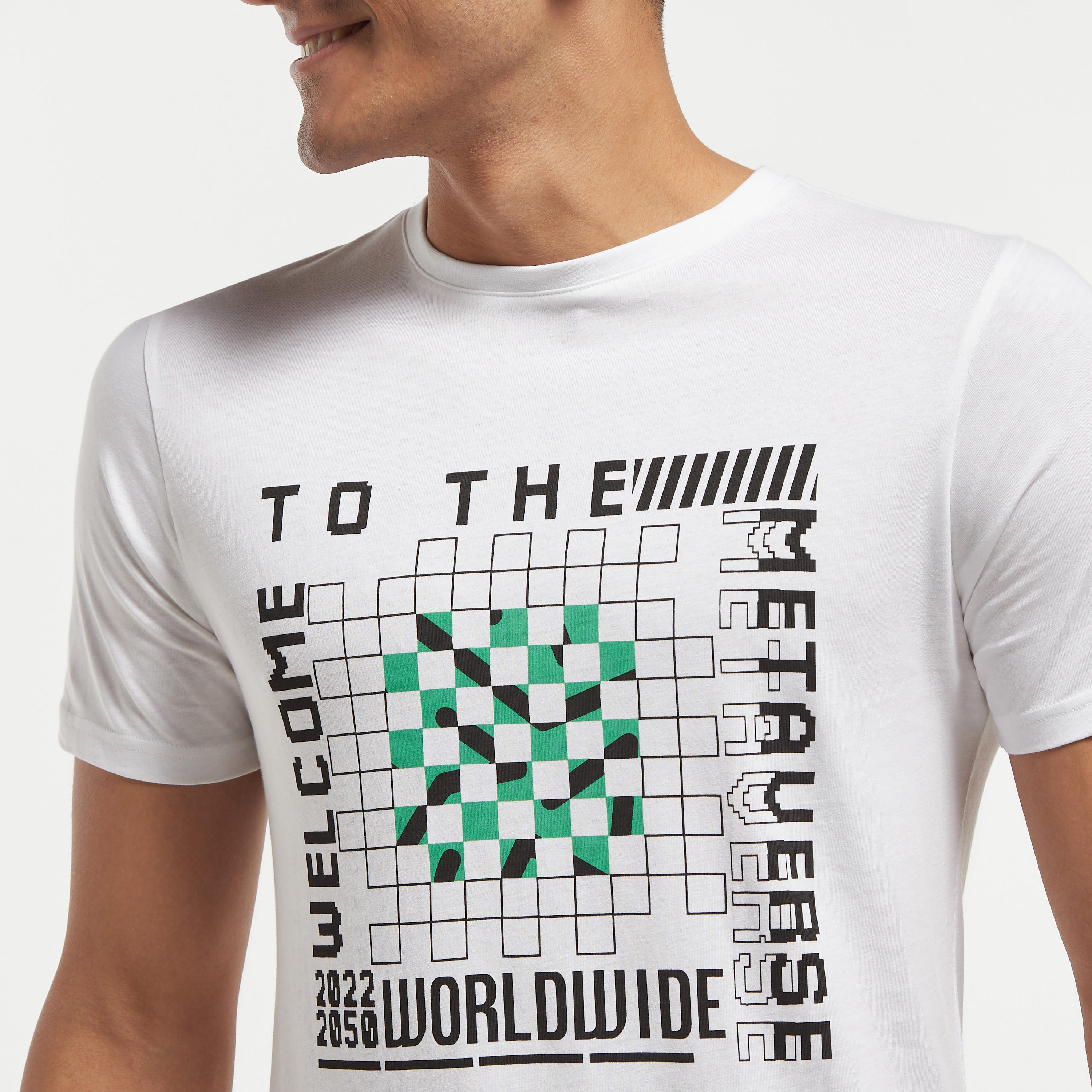 تيشيرت بياقة ضيقة وأكمام قصيرة وطبعات-men-clothing-tshirtsandpolos-tshirts-image-4