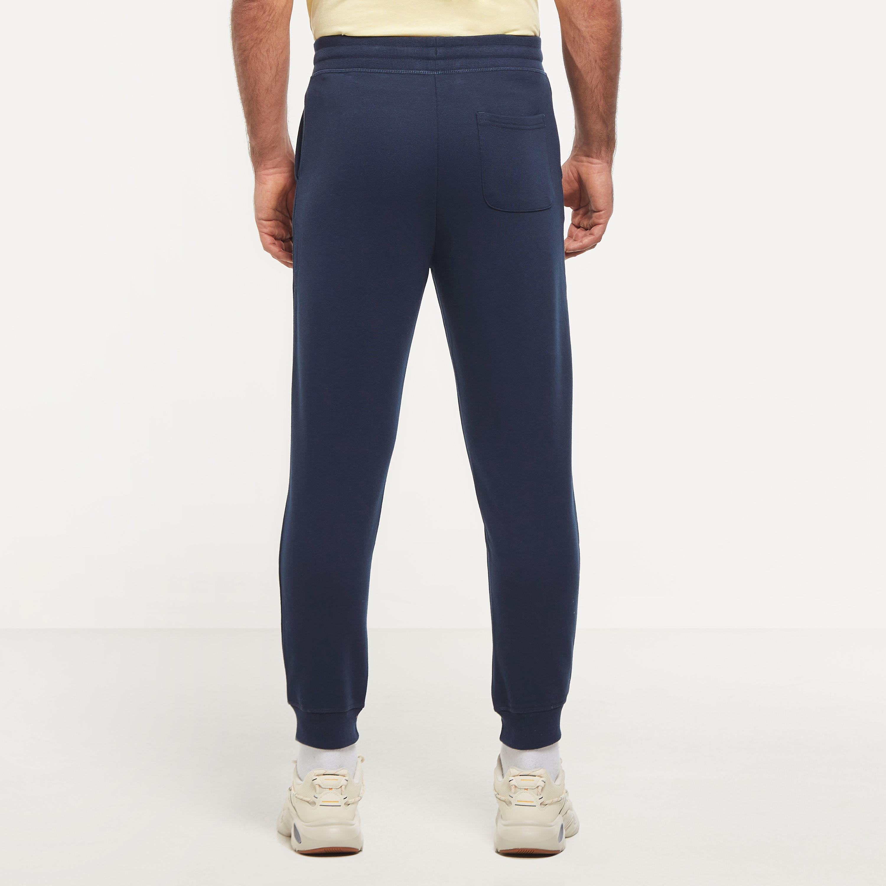 بنطلون رياضي سادة بجيوب ورباط إغلاق-men-clothing-bottoms-joggers-image-1
