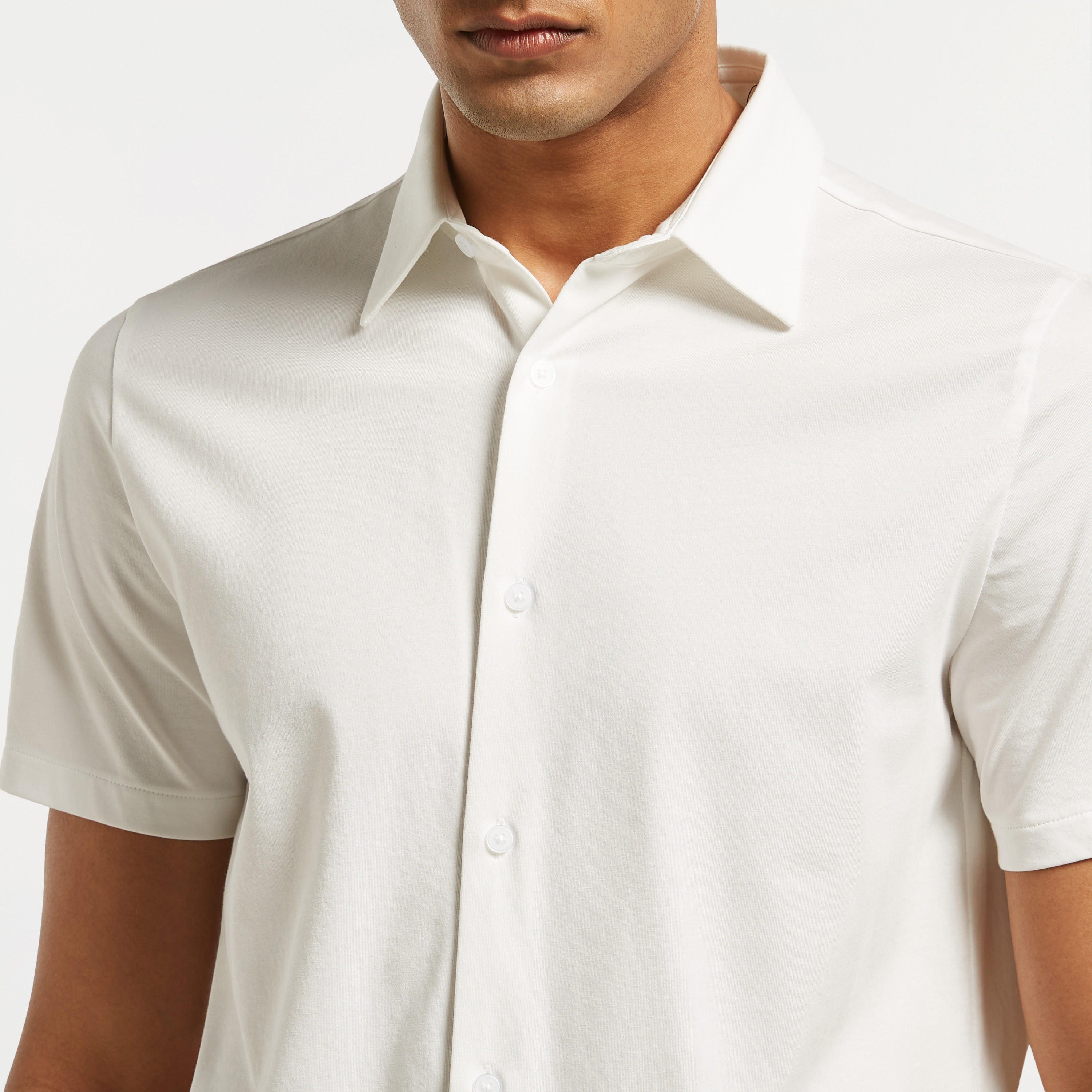 قميص سادة بأكمام قصيرة وأزرار-men-clothing-shirts-image-8