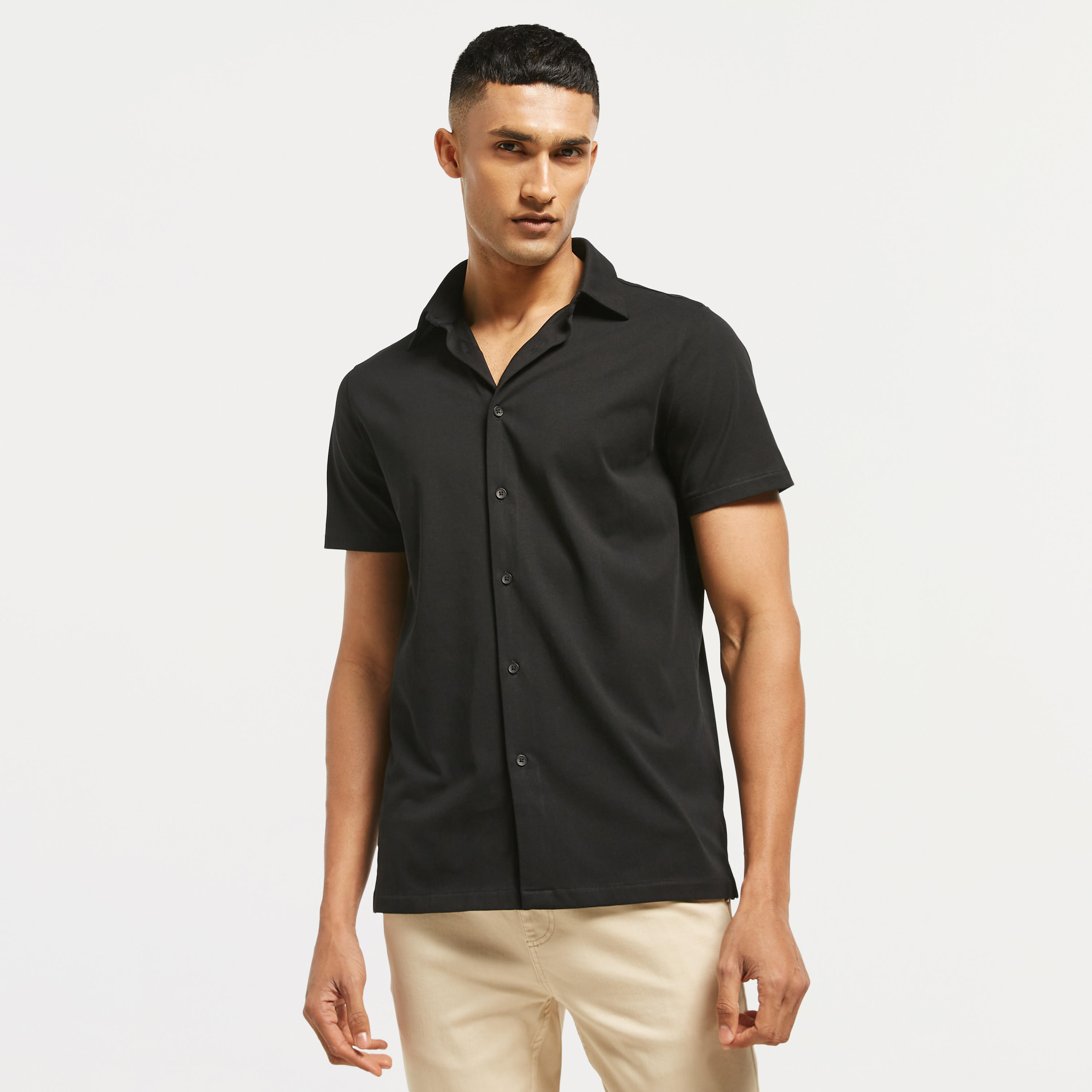 Solid Shirt with Short Sleeves and Button Closure-men-clothing-shirts-image-1