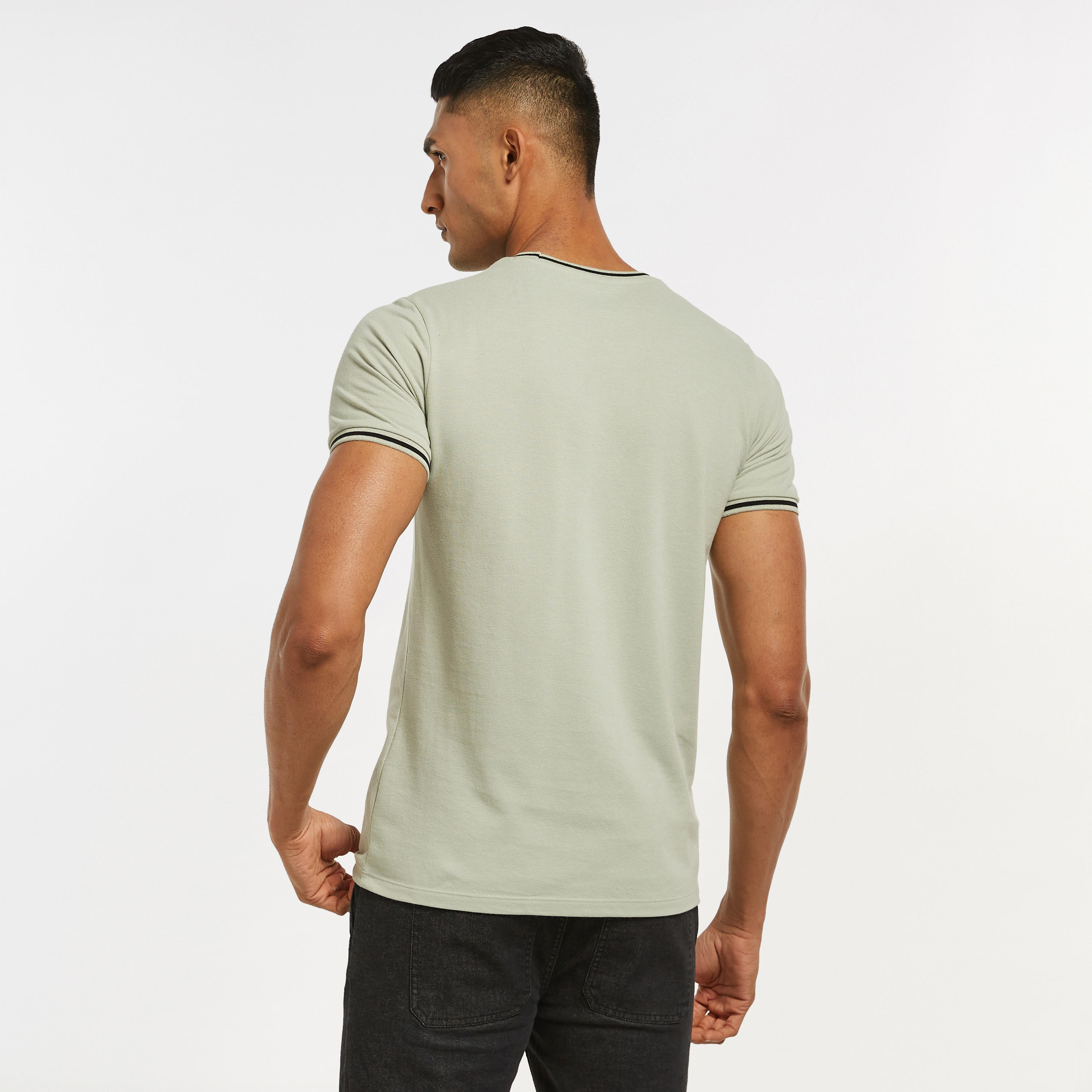 تيشيرت سادة بأكمام قصيرة وخيوط بارزة-men-clothing-tshirtsandpolos-tshirts-image-11