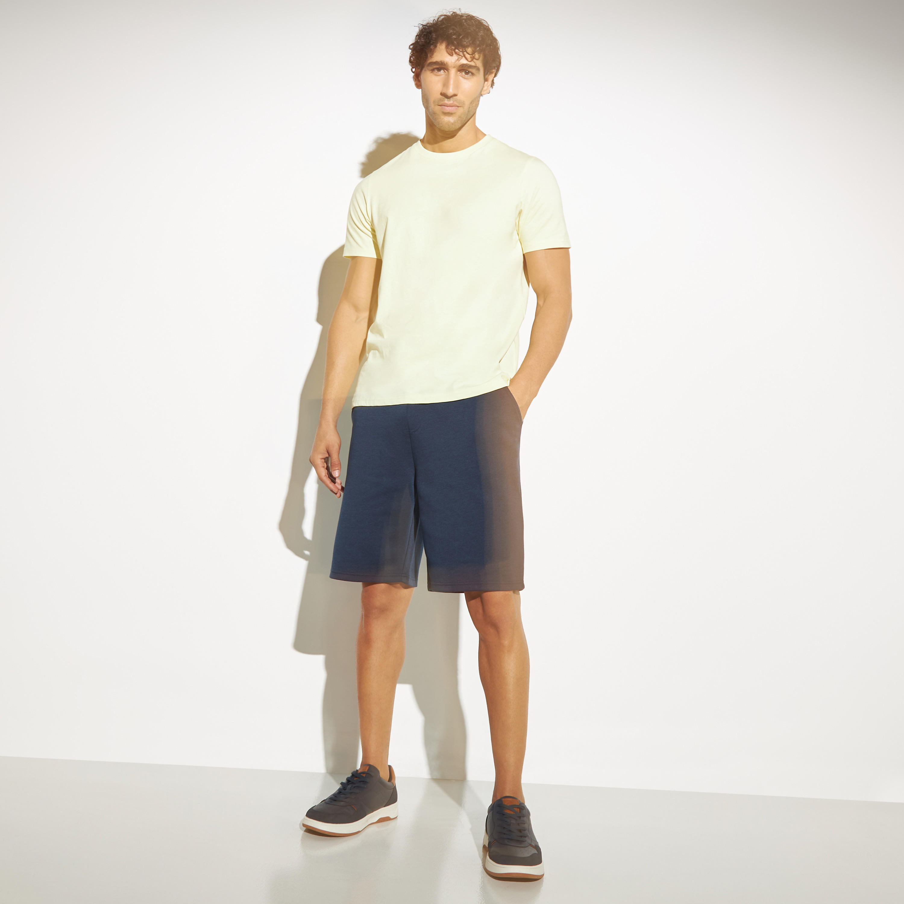 تيشيرت سادة بياقة ضيّقة وأكمام قصيرة-men-clothing-tshirtsandpolos-tshirts-image-1